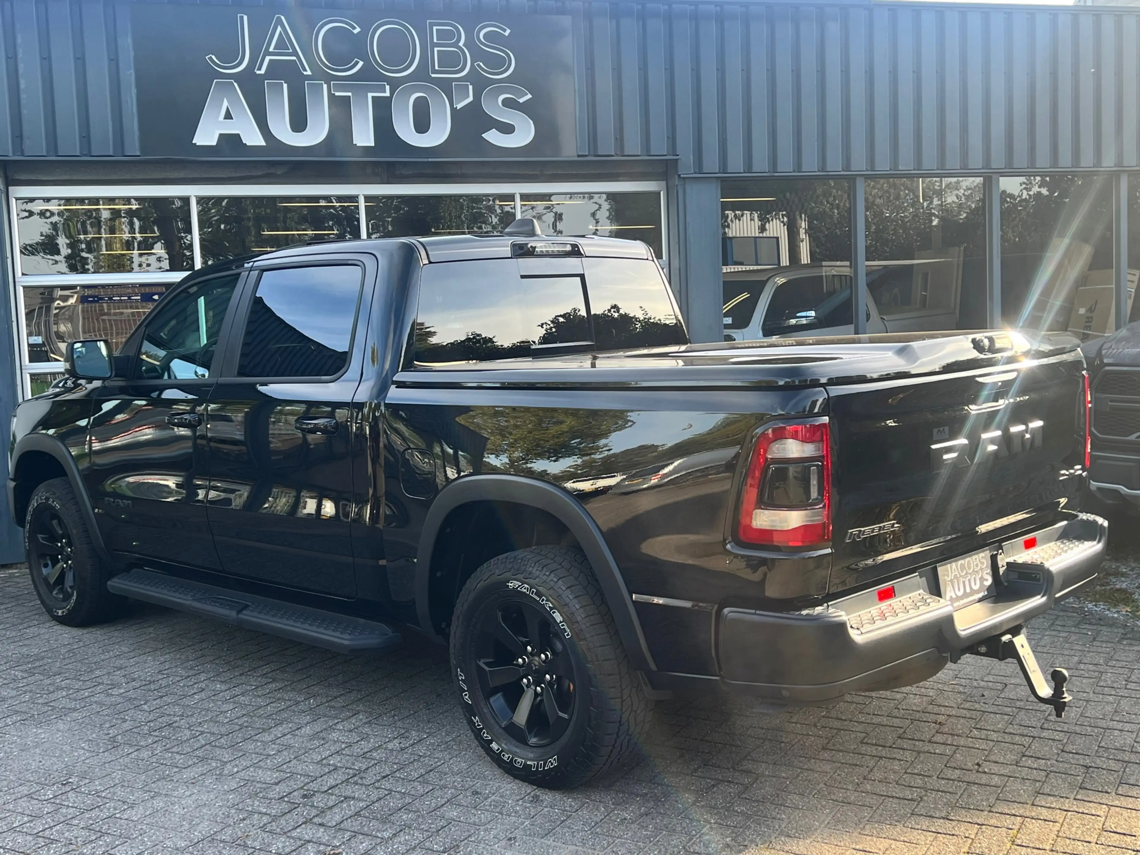 Dodge RAM Crewcab panorama — photo 8