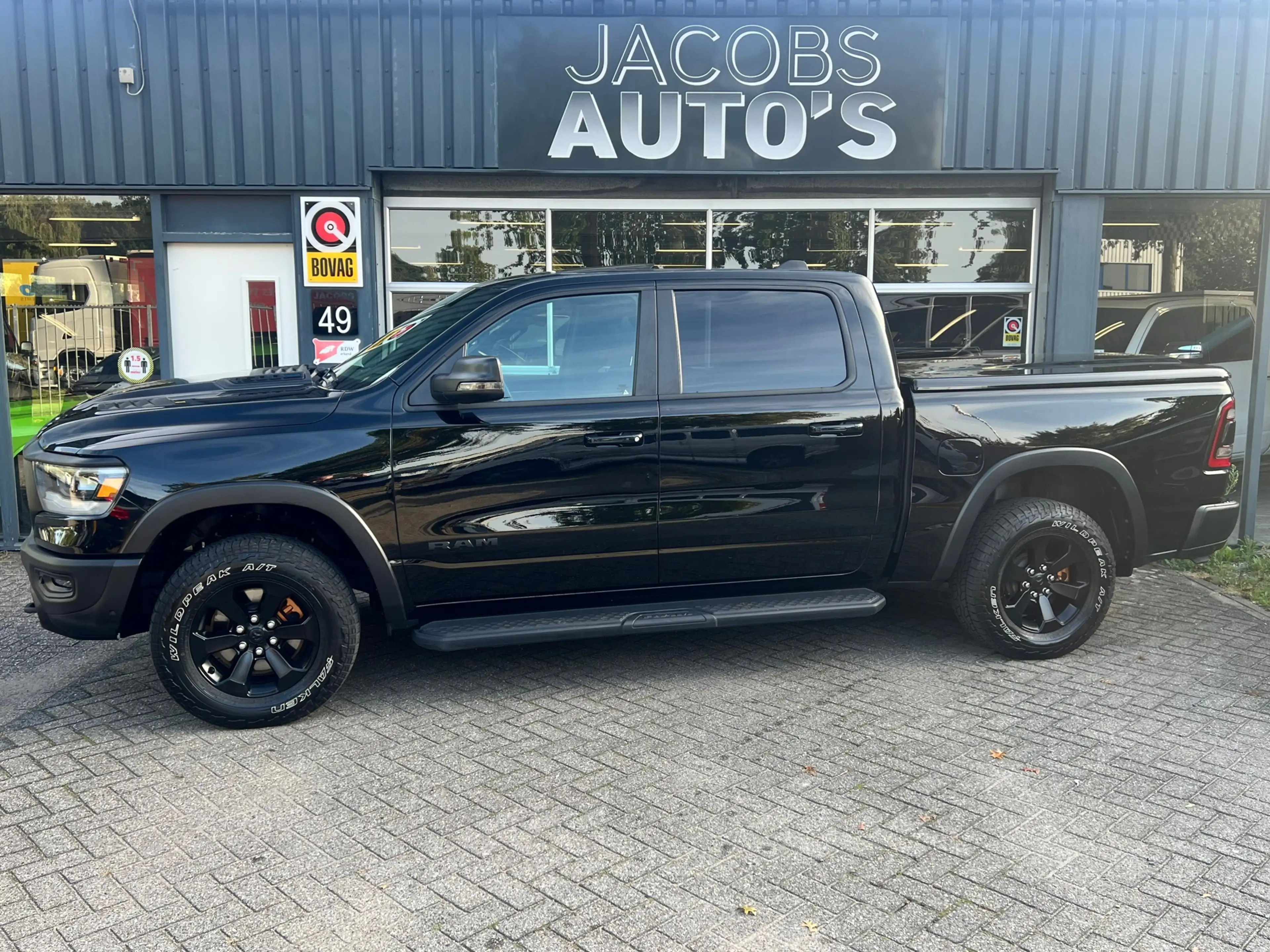 Dodge RAM Crewcab panorama — photo 9