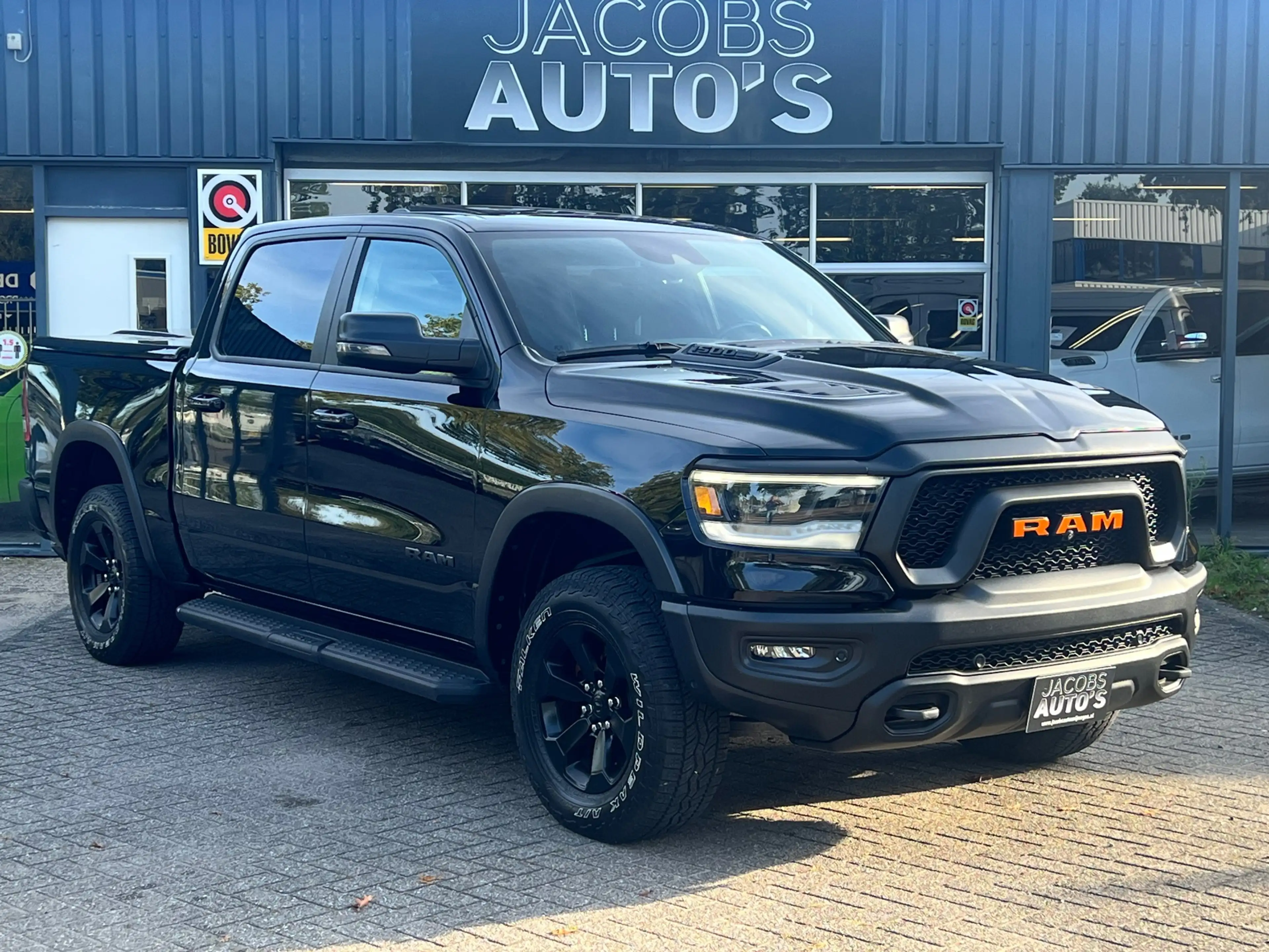 Dodge RAM Crewcab panorama — photo 3