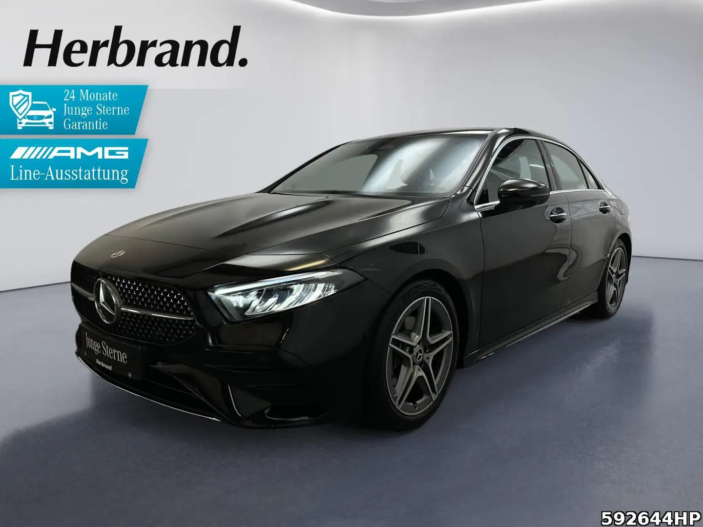 Mercedes-Benz A 200 AMG Line Schwarz - 1