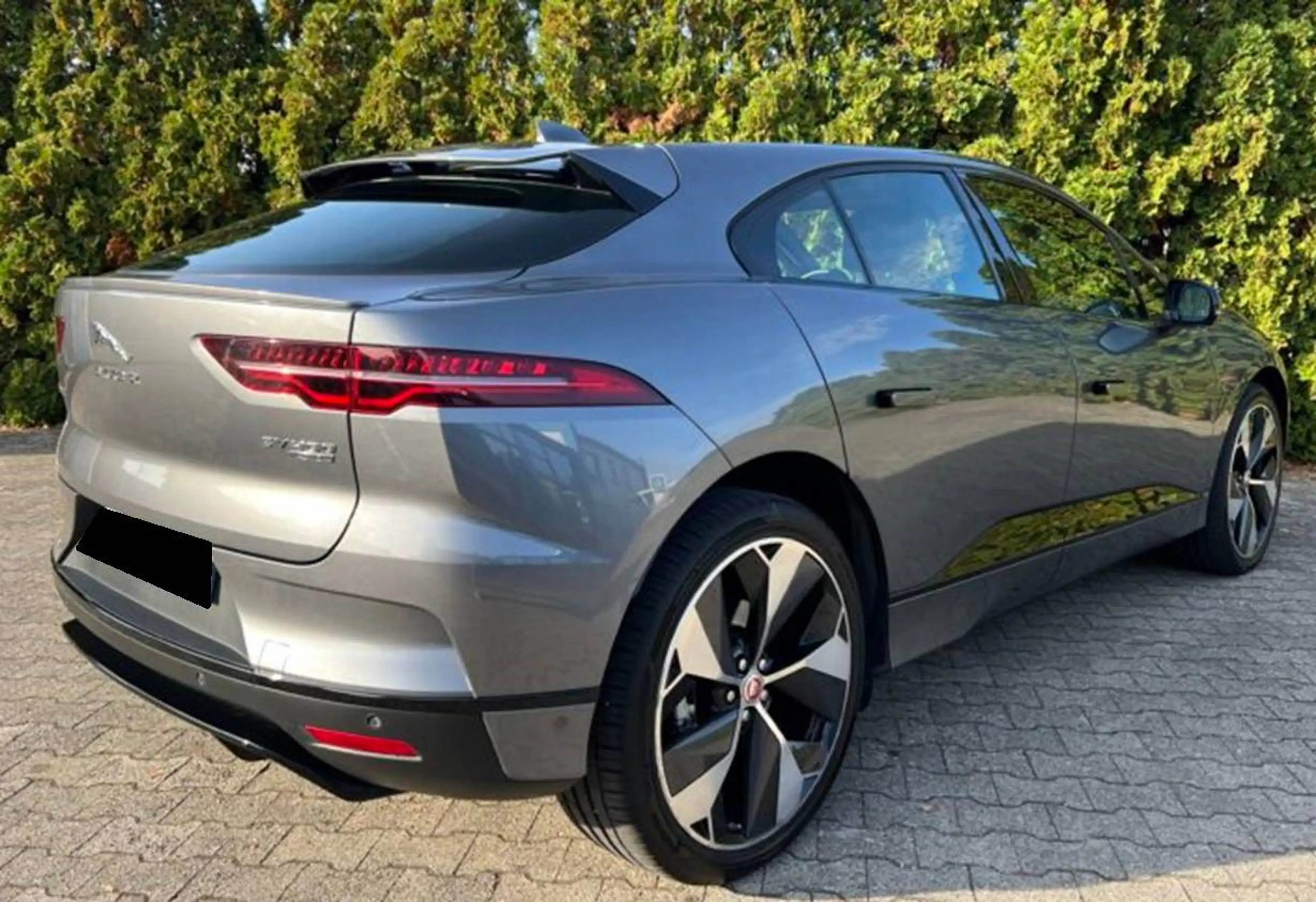 Jaguar I-Pace EV400 AWD First Edition HSE — photo 7