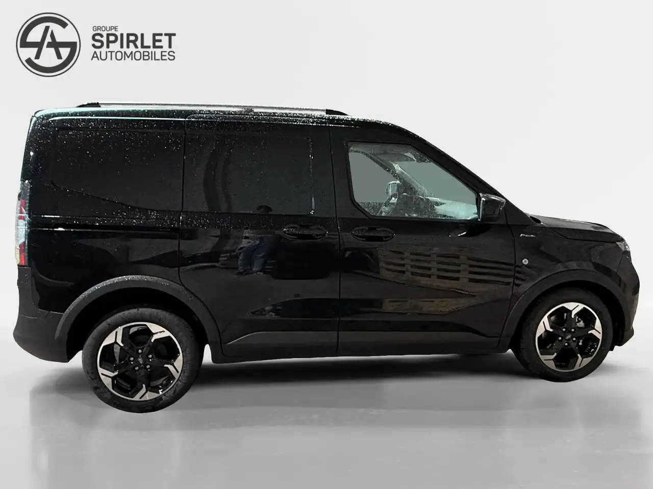Ford Transit Courier 2026 — фото 10