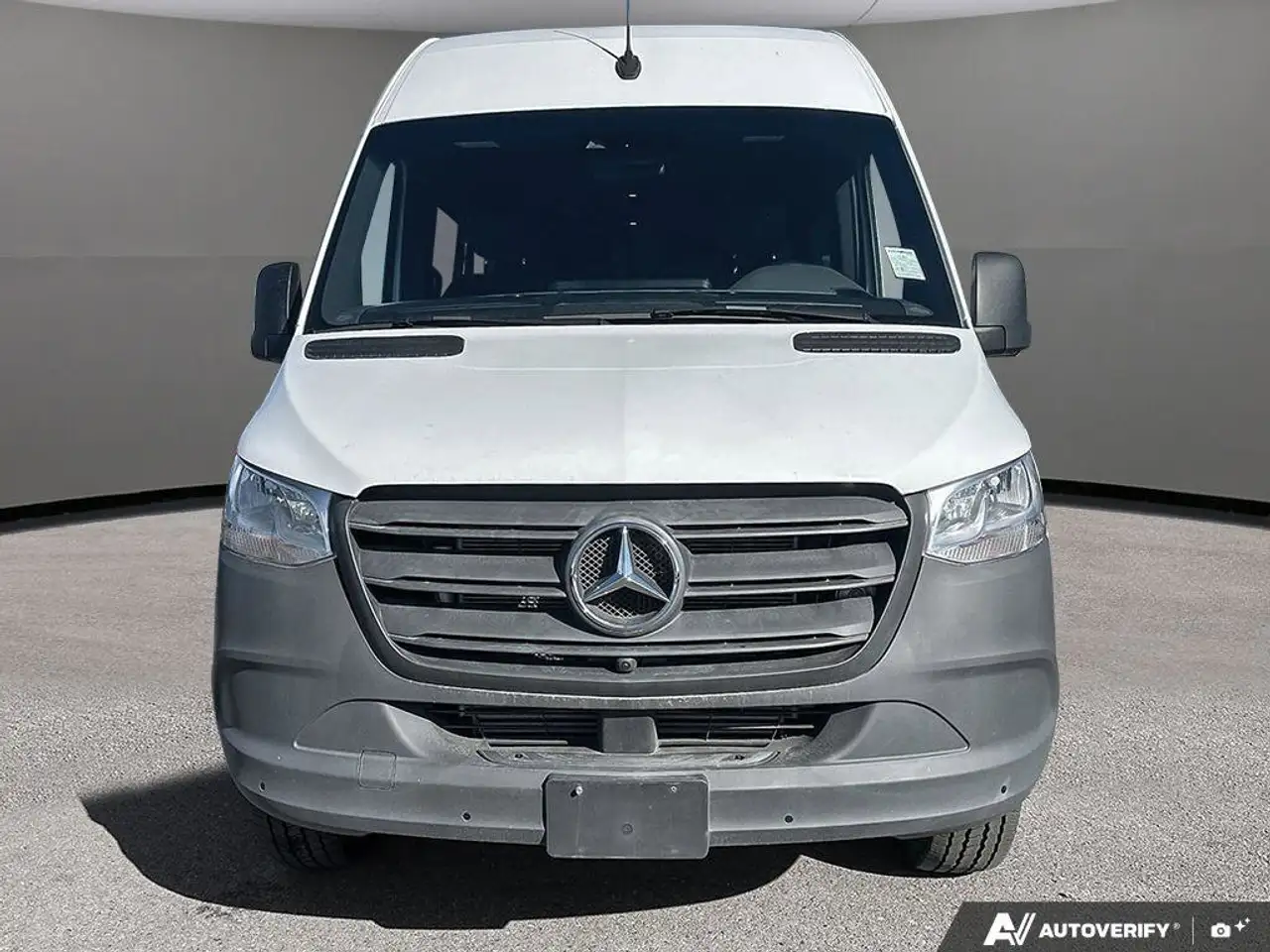 Mercedes-Benz Sprinter снимка Mercedes-Benz Sprinter