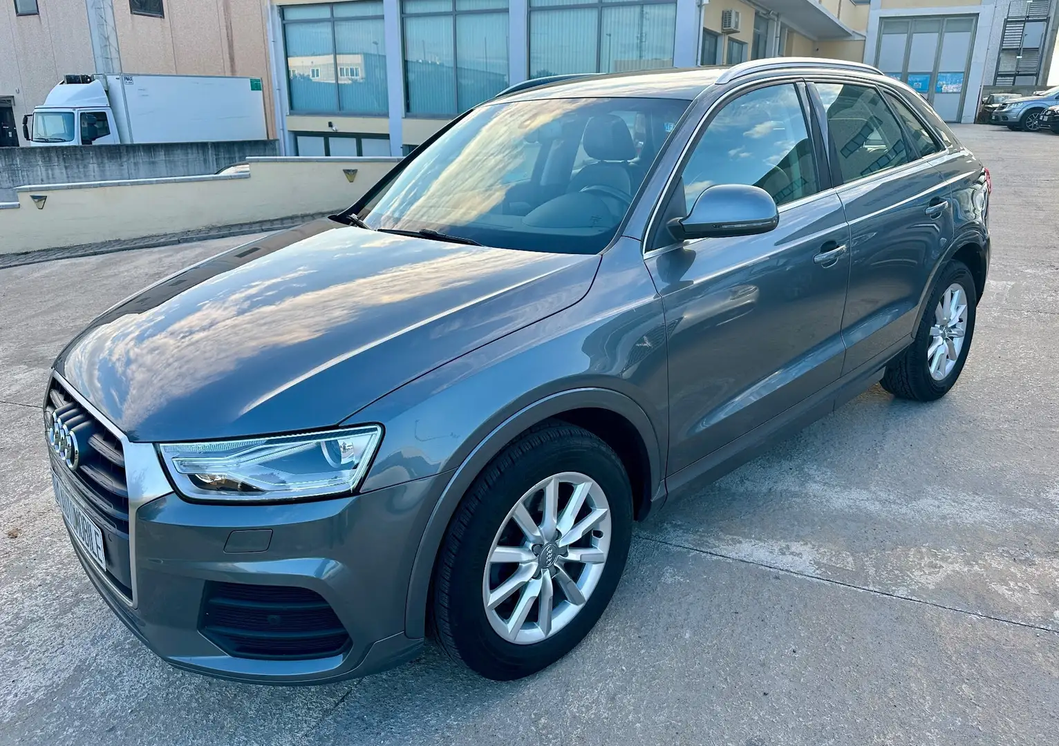 Audi Q3 Q3 2.0 TDI 150 CV Sport Grigio - 1