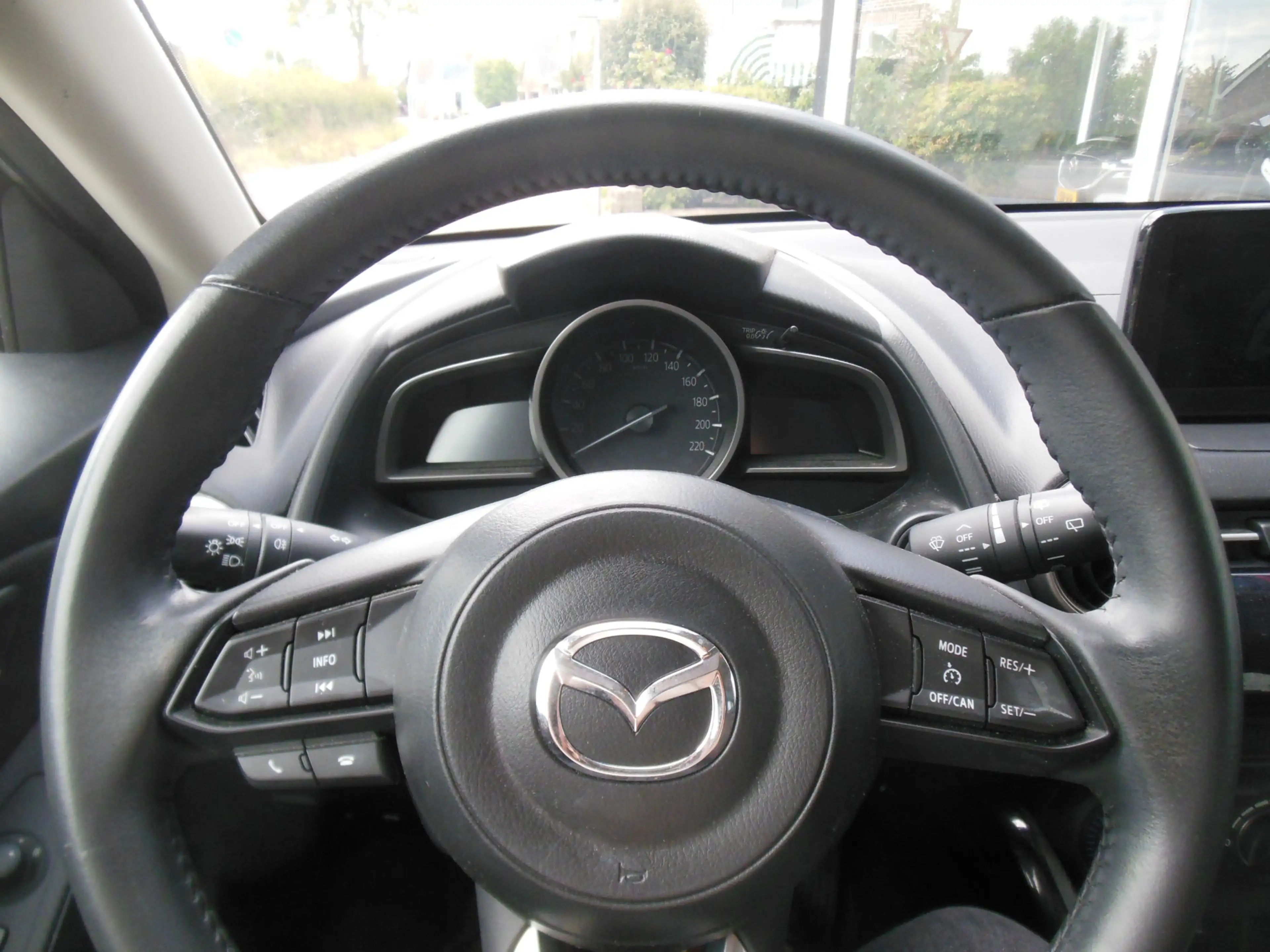 Mazda 2 1.5 Skyactiv-G Style Selected 12 maanden Bovag gar — photo 14
