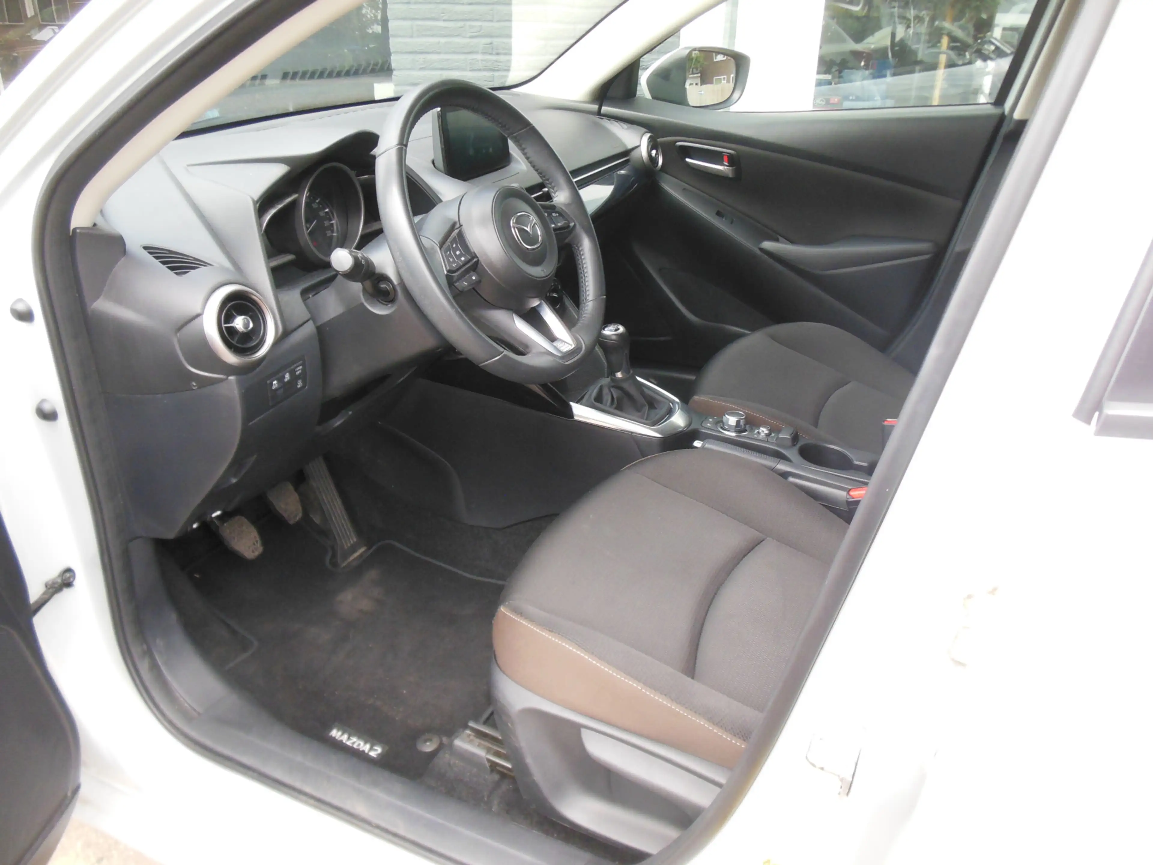 Mazda 2 1.5 Skyactiv-G Style Selected 12 maanden Bovag gar — photo 10