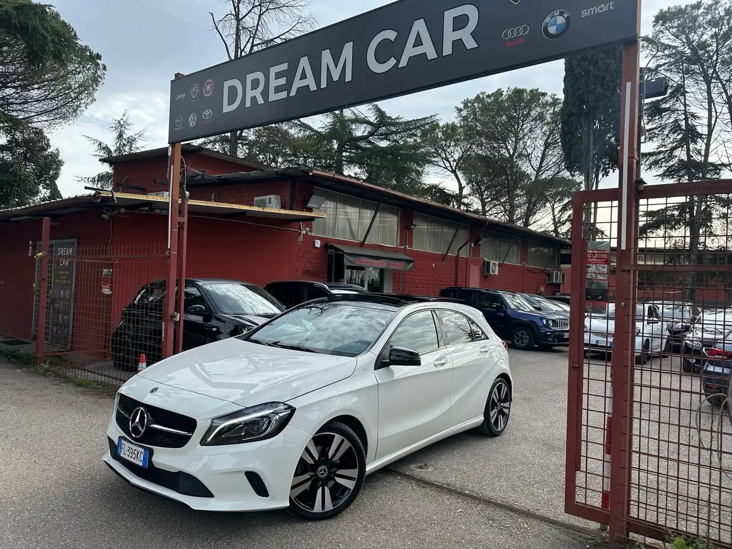 Mercedes-Benz A 200 A 200 d Automatic Sport AMG TETTO KAMERA FULL LED Bianco - 1