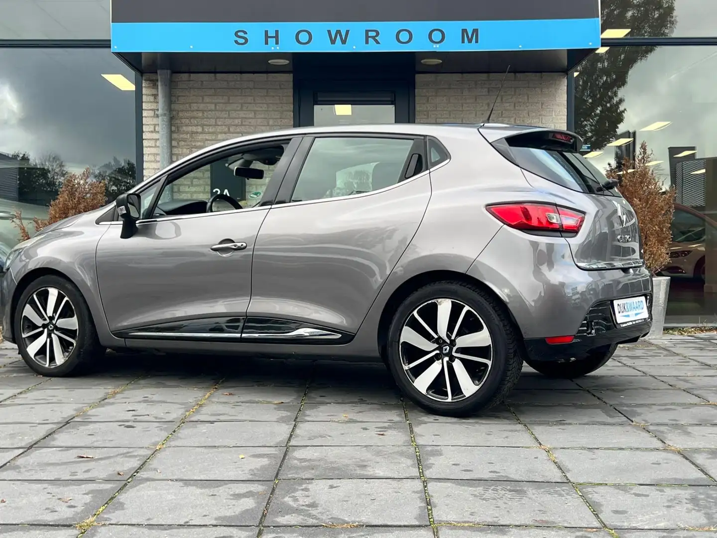 Renault Clio 1.5 dCi ECO Dynamique Grijs - 2