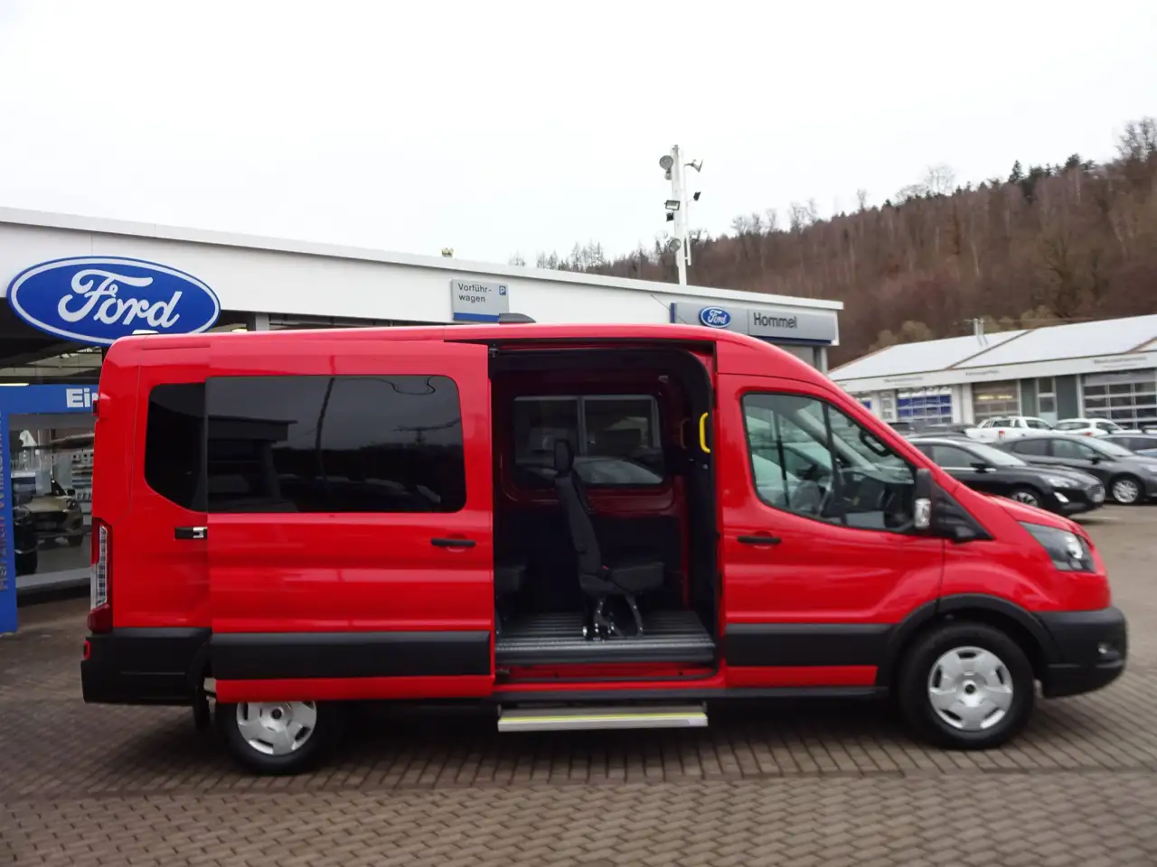 Ford Transit FT 350 L3H2 BEHINDERTENTRANSP. FZG. M. AMF BRUHNS LIFTSYST. 5