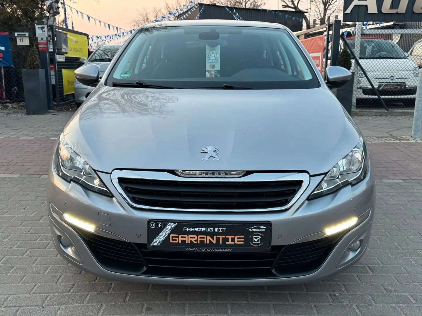Peugeot 308 SW 1.6e-HDI Active Nav*Temp*Pano*TÜV NEU* Šedá - 2