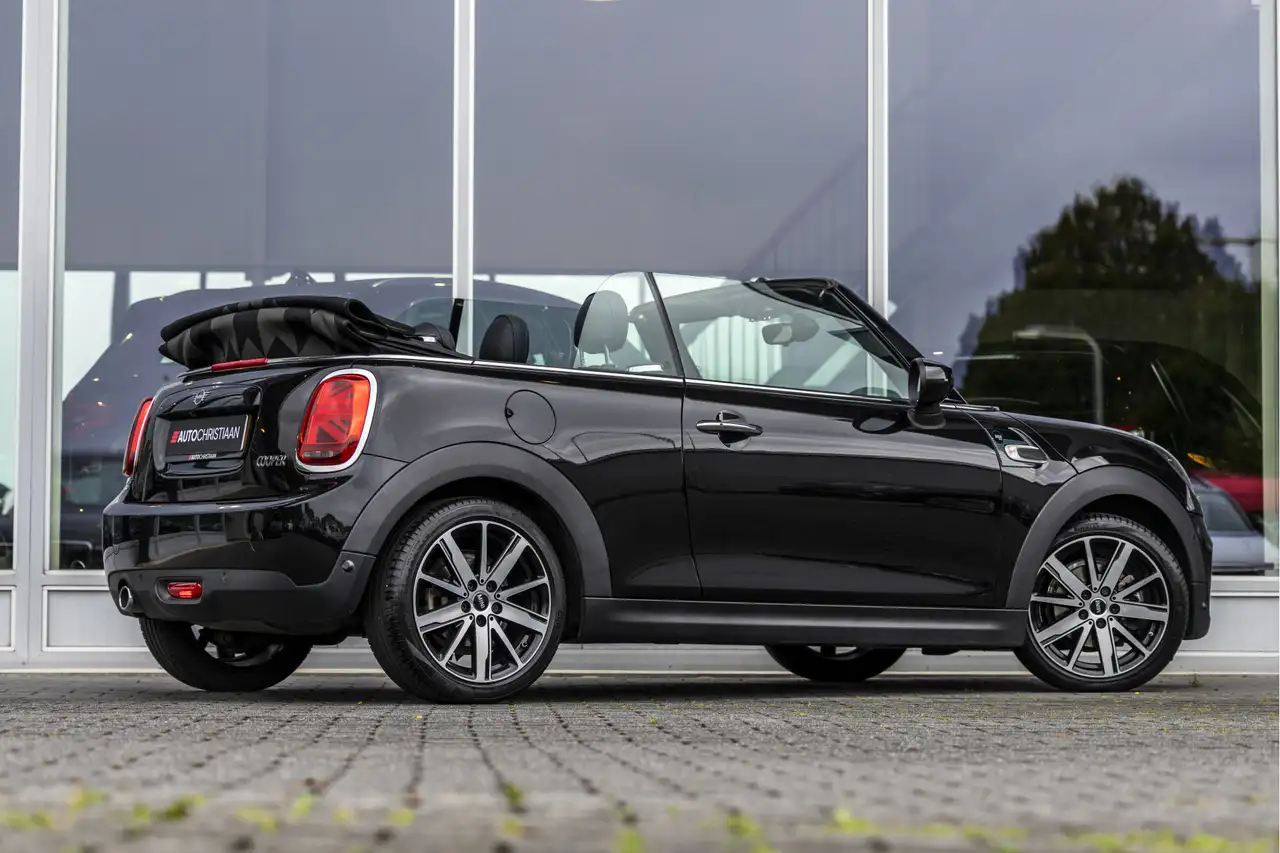 MINI Cooper 1.5 Sidewalk Edition Harmen Kardon NL Auto Car, миниатюра 2