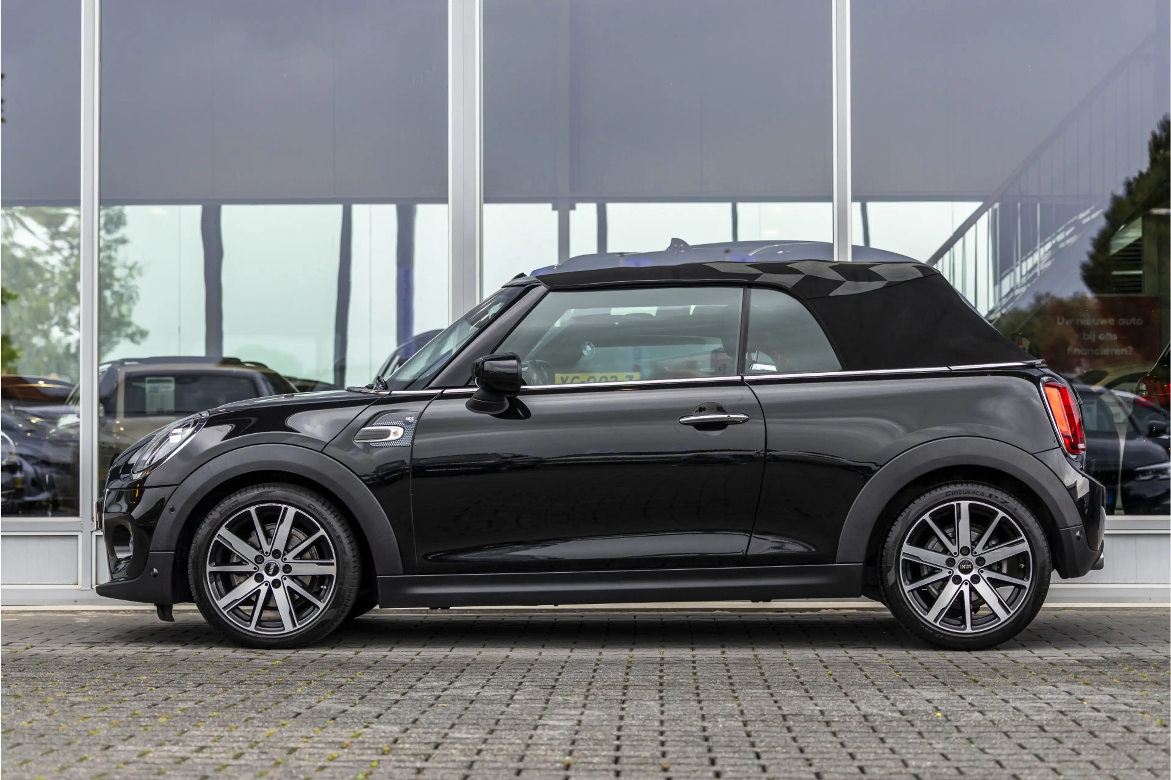 MINI Cooper Cabrio 1.5 Sidewalk Edition Harmen Kardon | NL Auto | Car — photo 5