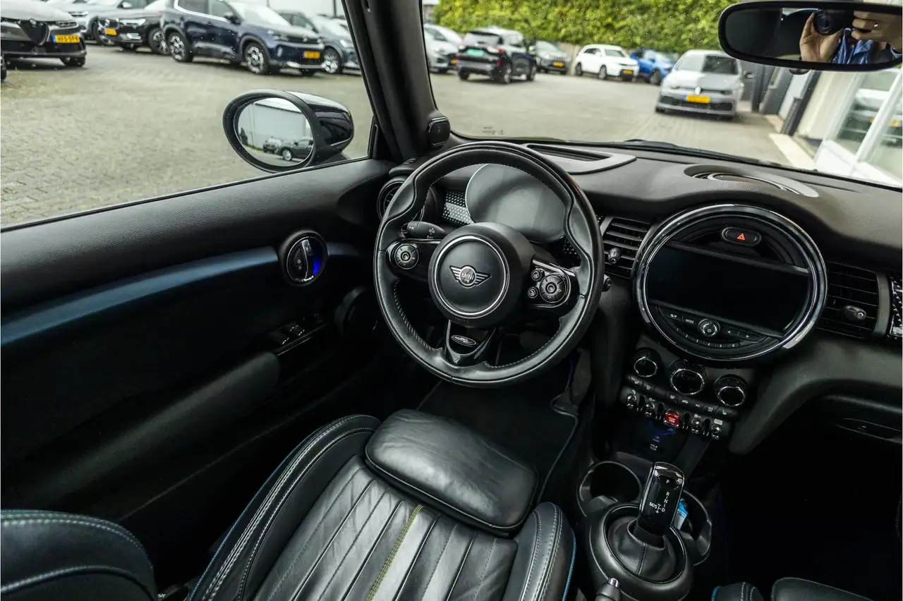 MINI Cooper 1.5 Sidewalk Edition Harmen Kardon NL Auto Car, миниатюра 25