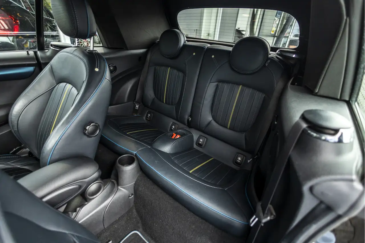 MINI Cooper 1.5 Sidewalk Edition Harmen Kardon NL Auto Car, миниатюра 11