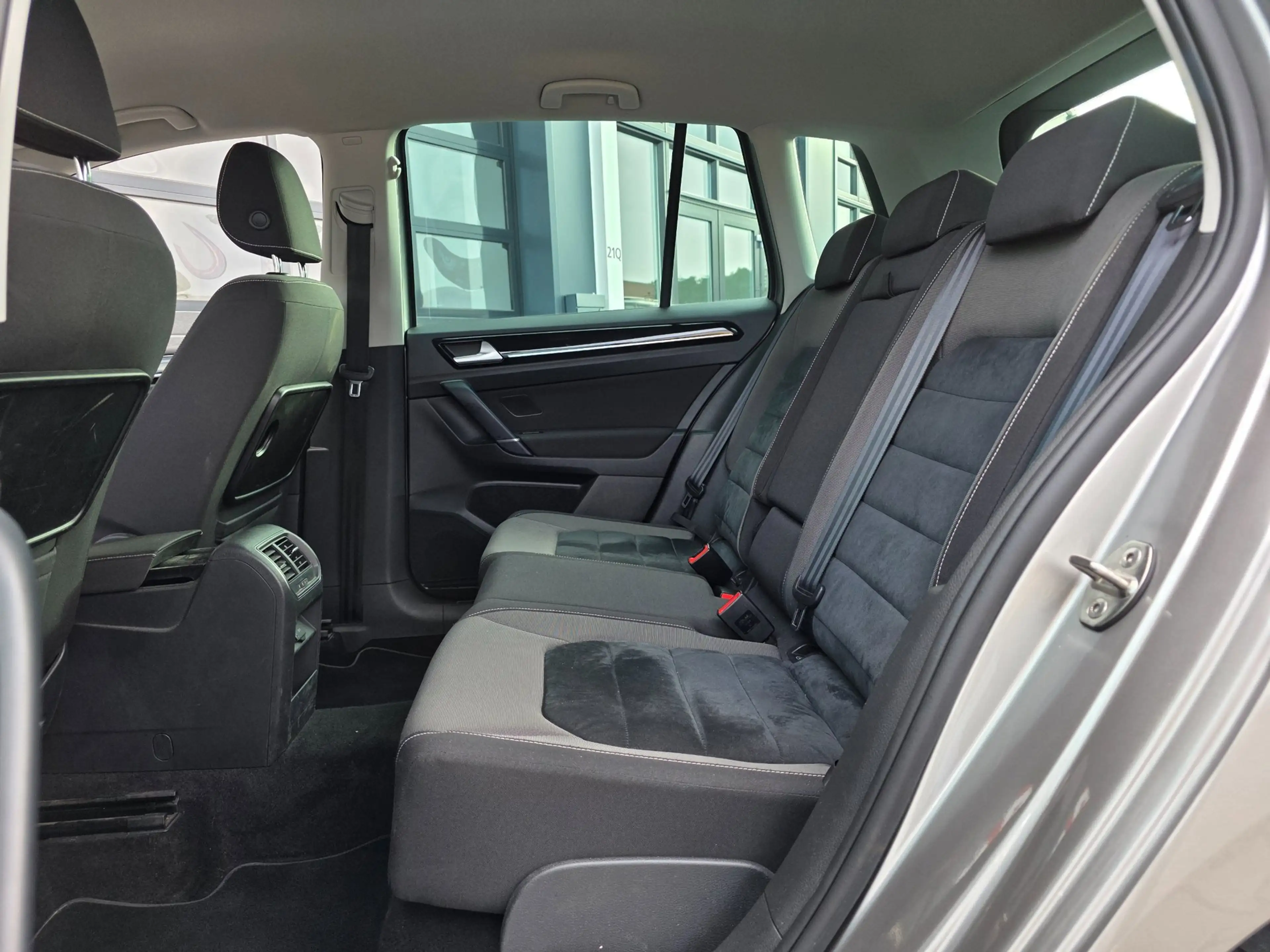 Volkswagen Golf Sportsvan 1.4 TSI Highline | 150 PK | ADAPTIVE | CAMERA | ST — photo 9