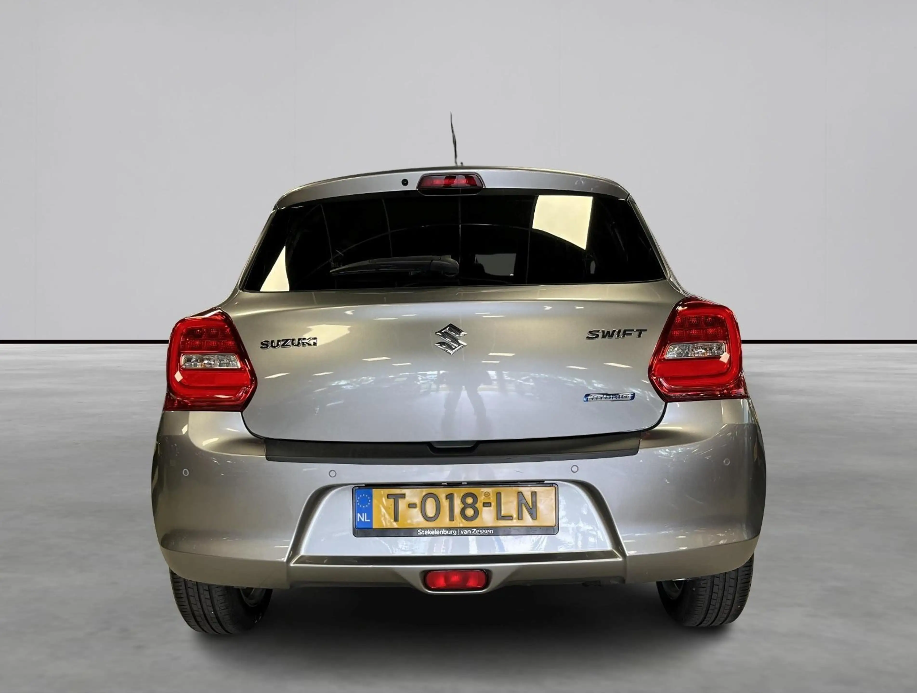 Suzuki Swift 1.2 Select Smart Hybrid — photo 4