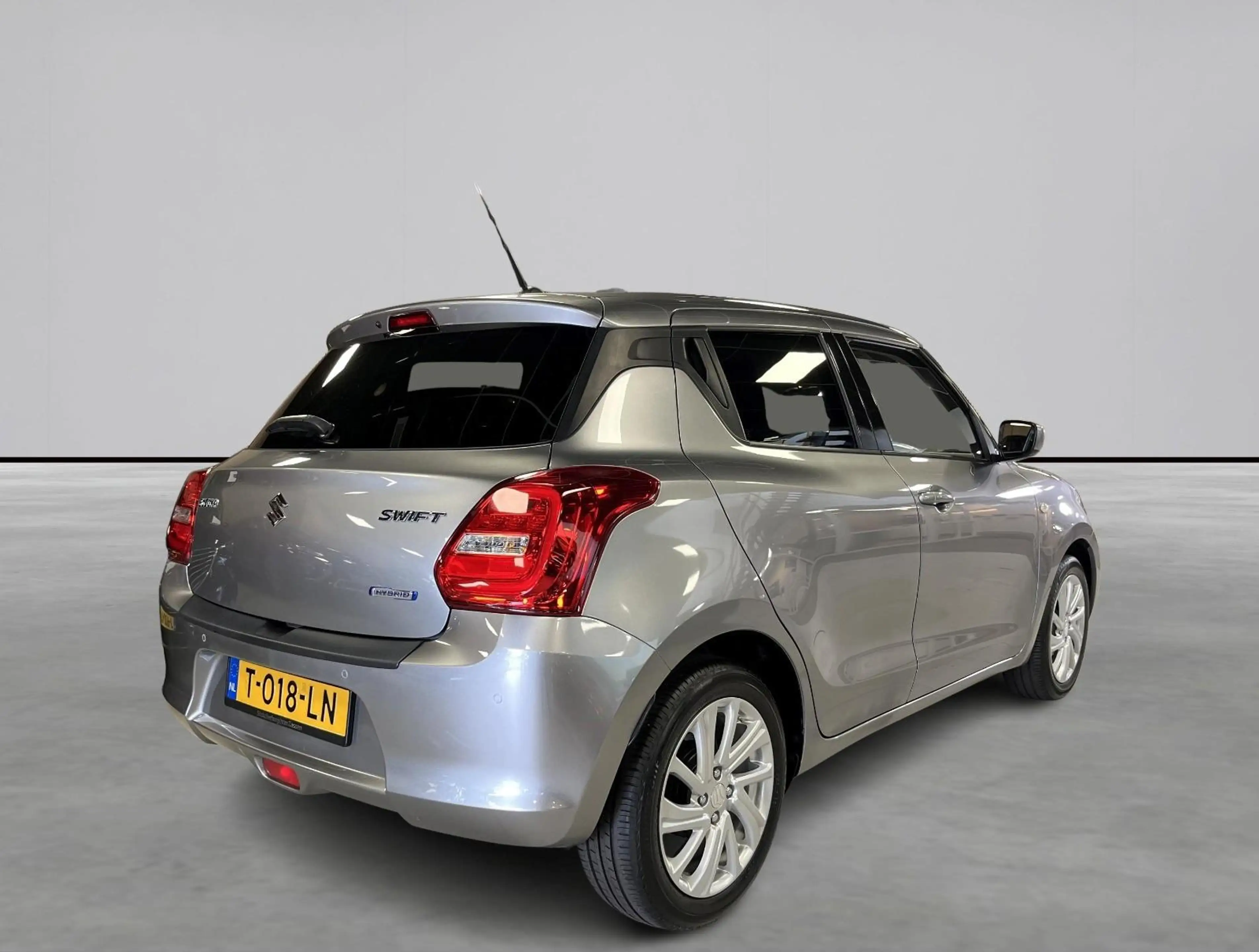 Suzuki Swift 1.2 Select Smart Hybrid — photo 5