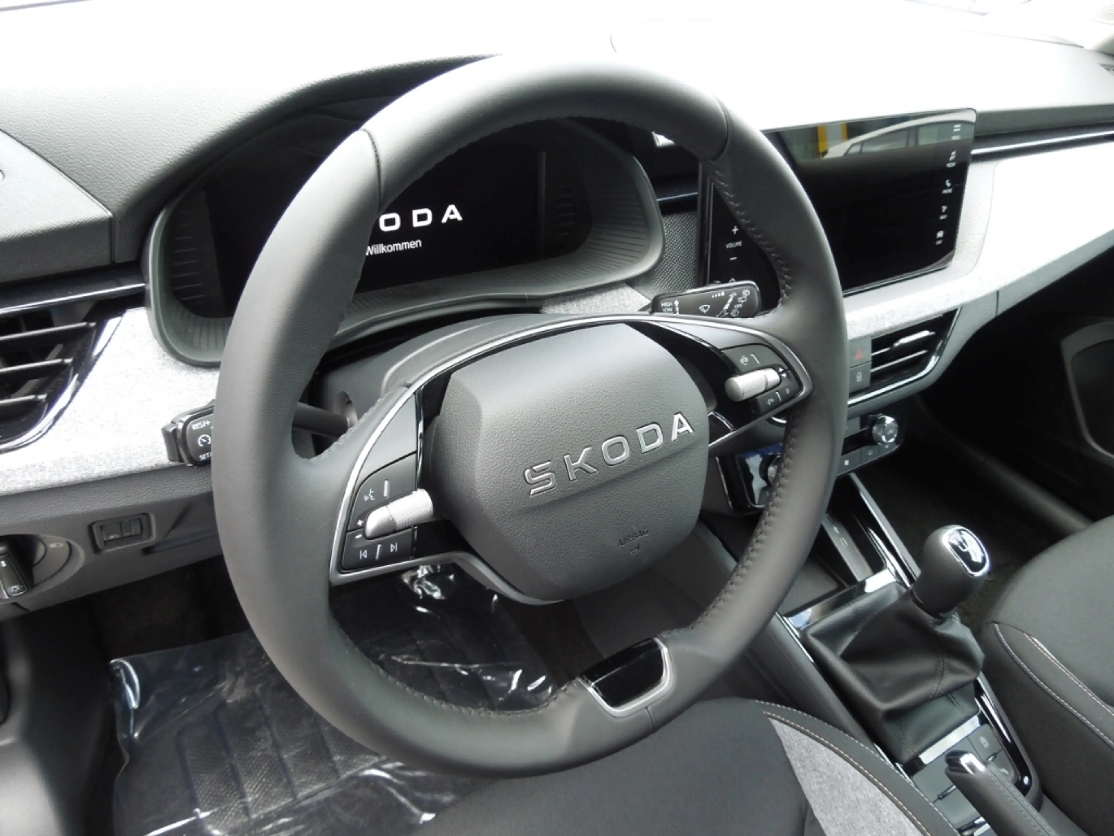 Skoda Scala 1.5TSI TopSelection/Navi/Sitzheizung/Kamera — photo 6