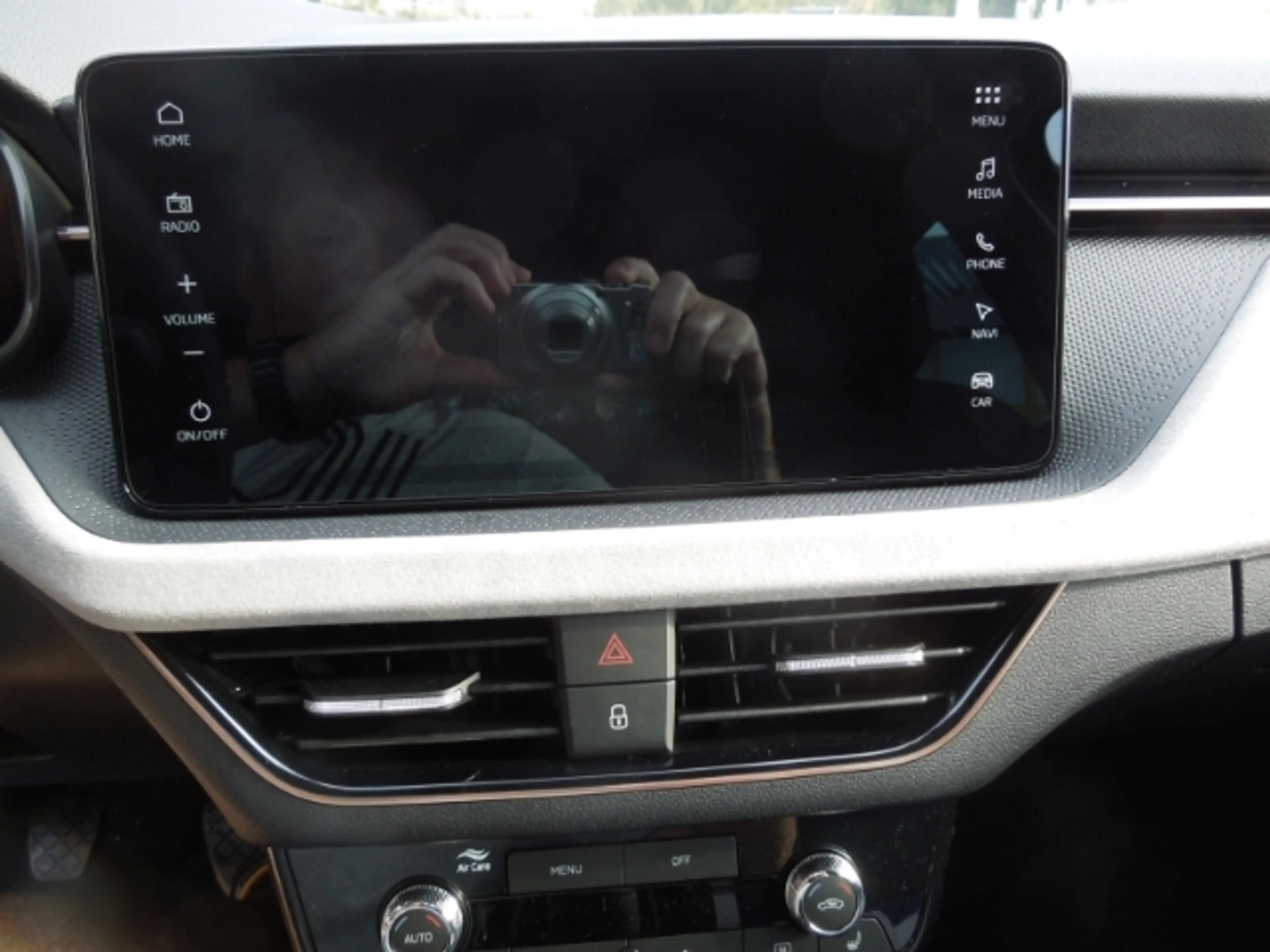 Skoda Scala 1.5TSI TopSelection/Navi/Sitzheizung/Kamera — photo 7