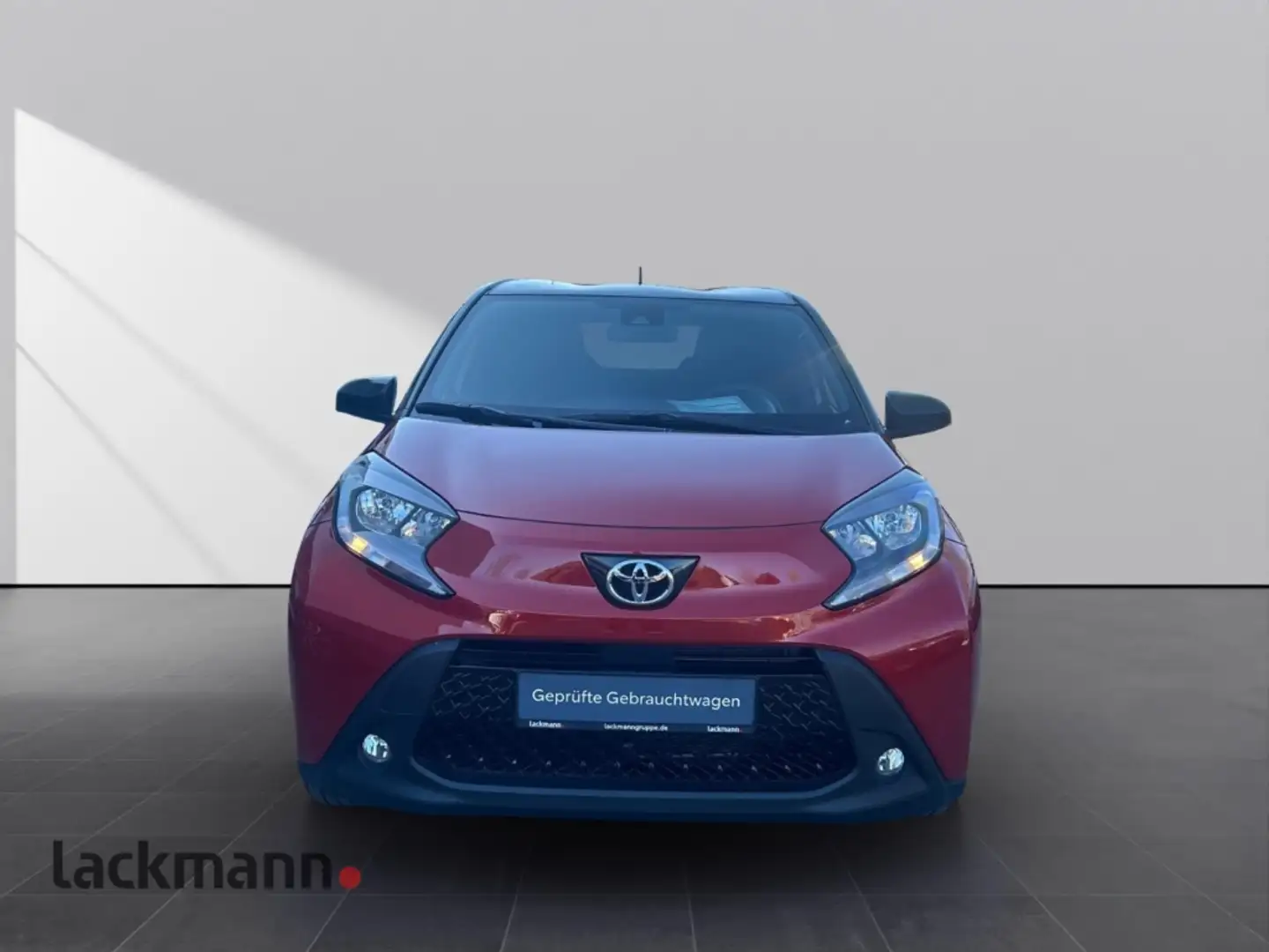 Toyota Aygo X 1.0 Team D *Klima*Toyota Safety Sense* Rot - 2