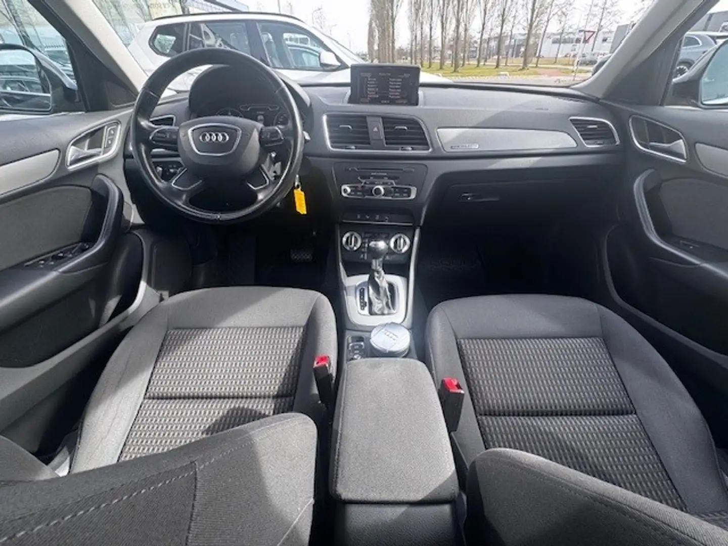 Audi Q3 2.0 TDI quattro Pro Line l 177 PK l Trekhaak l Air Bleu - 2