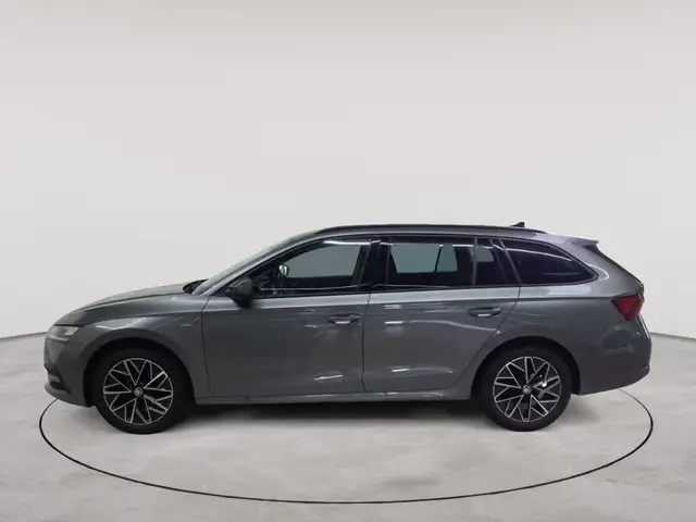 Skoda Octavia view 6