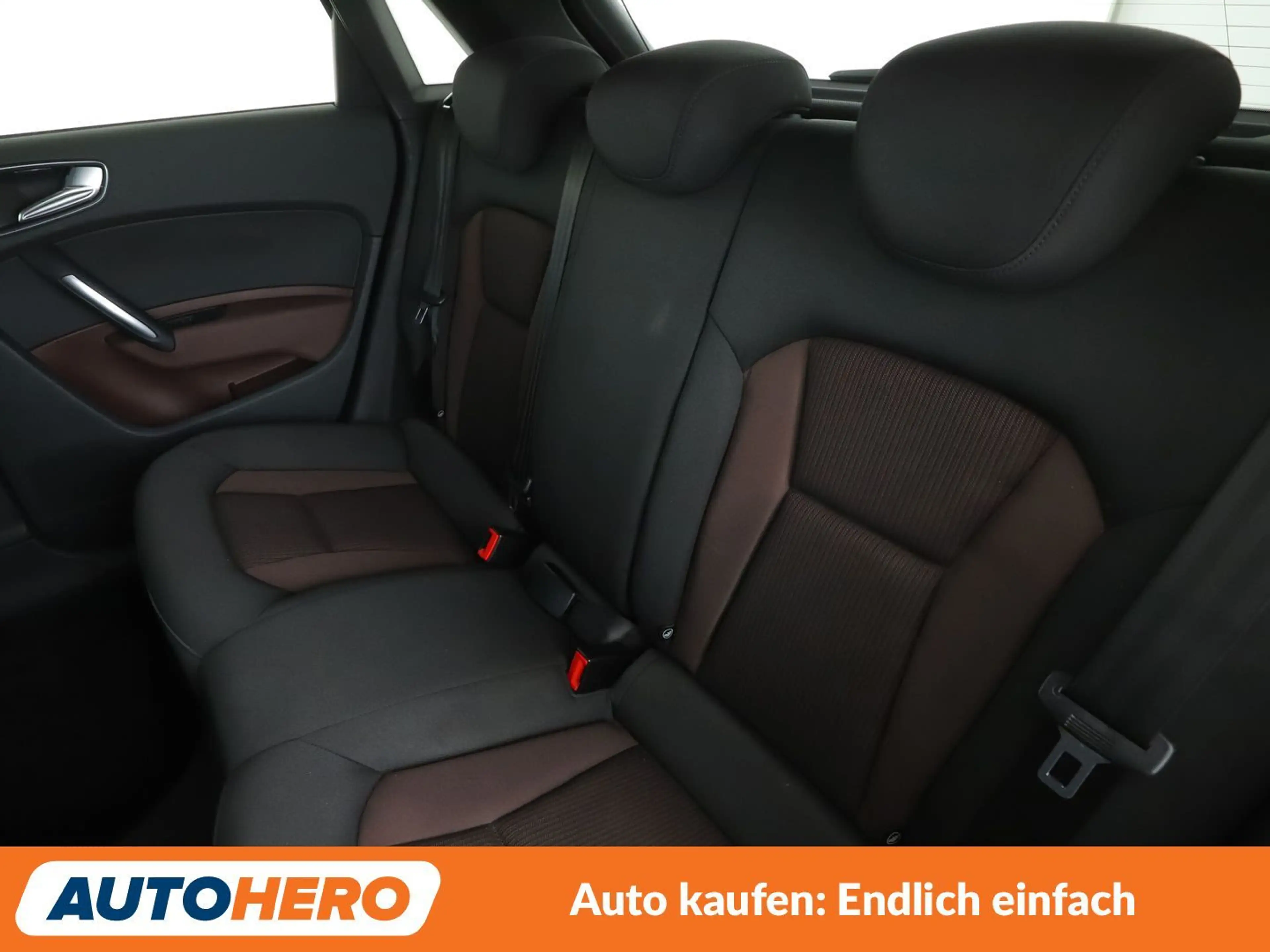 Audi A1 1.0 TFSI Design*NAVI*TEMPO*PDC* — photo 14
