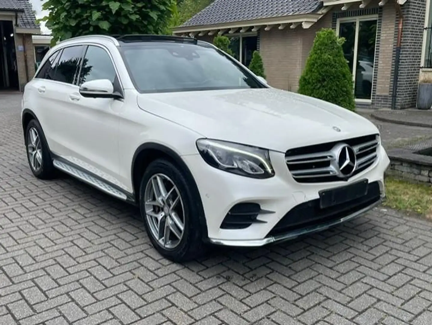 Mercedes-Benz GLC 220 d 4MATIC AMG-LINE PANORAMADAK NAVI CAMERA Wit - 1