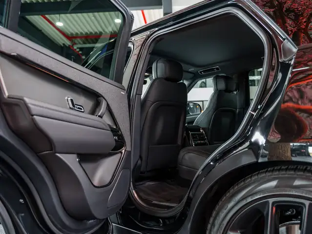Land Rover Range Rover Sport view 18