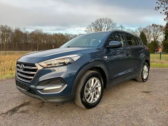 Hyundai TUCSON 1.6 2WD LPG Go Navi Kamera AHK