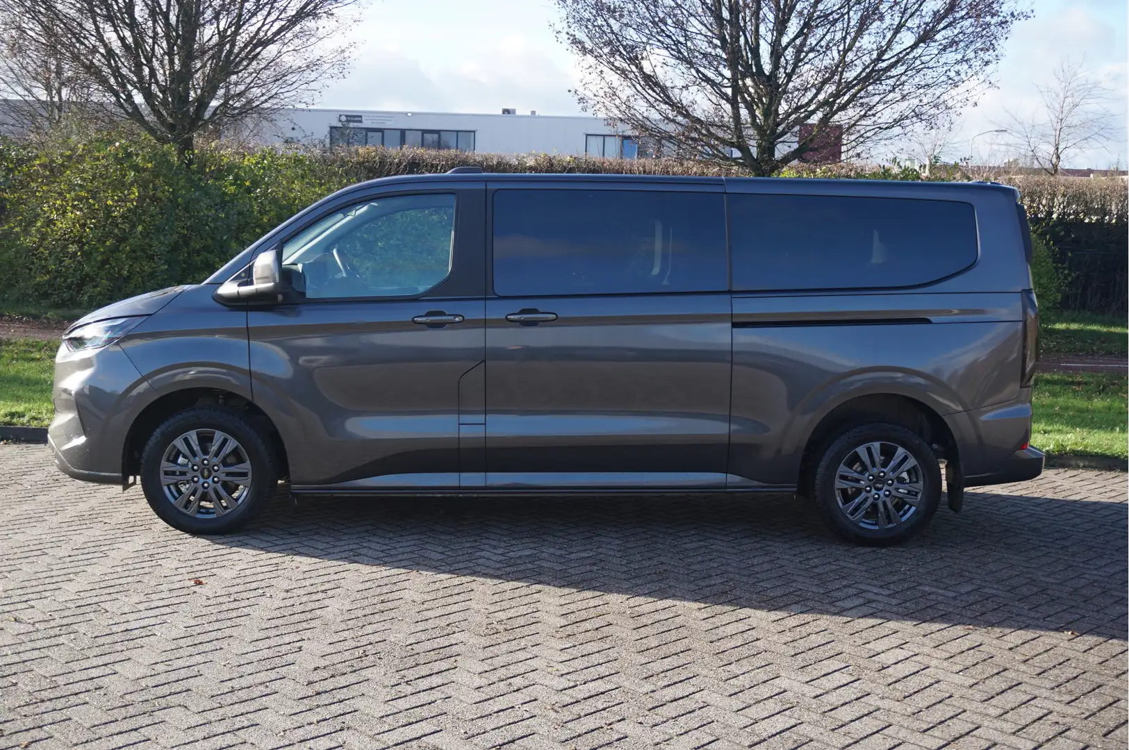 Ford Transit Custom Tourneo 320L 170PK DC Limited AUT Leder, Sync4 App Gris - 2