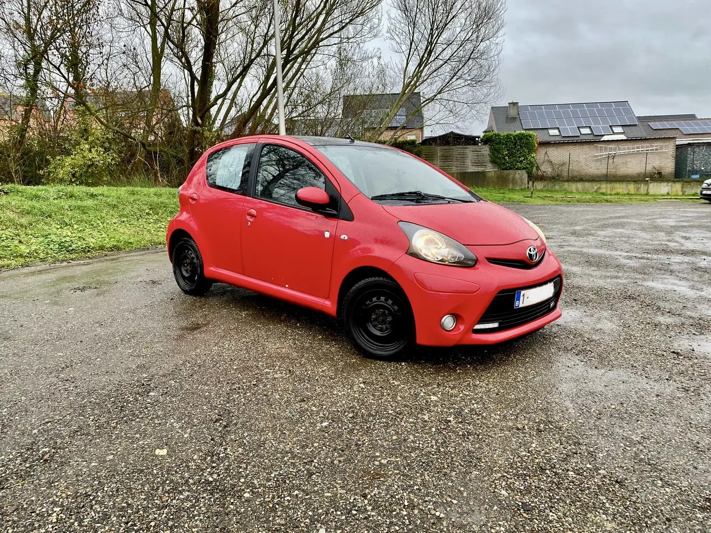 Toyota Aygo Rouge - 1