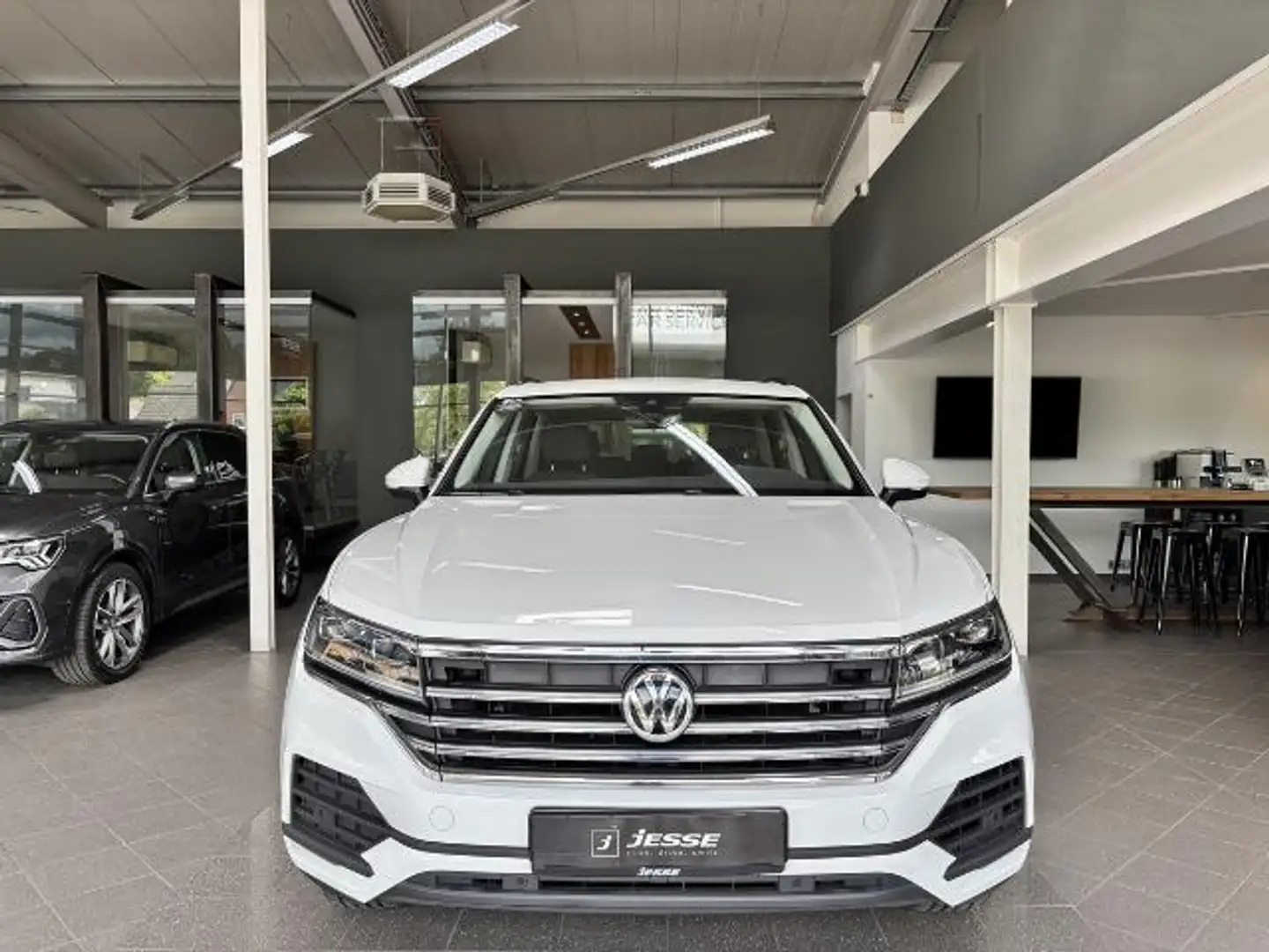 Volkswagen Touareg 3.0 V6 TDI 4Motion LED Navi AHK Blanc - 2