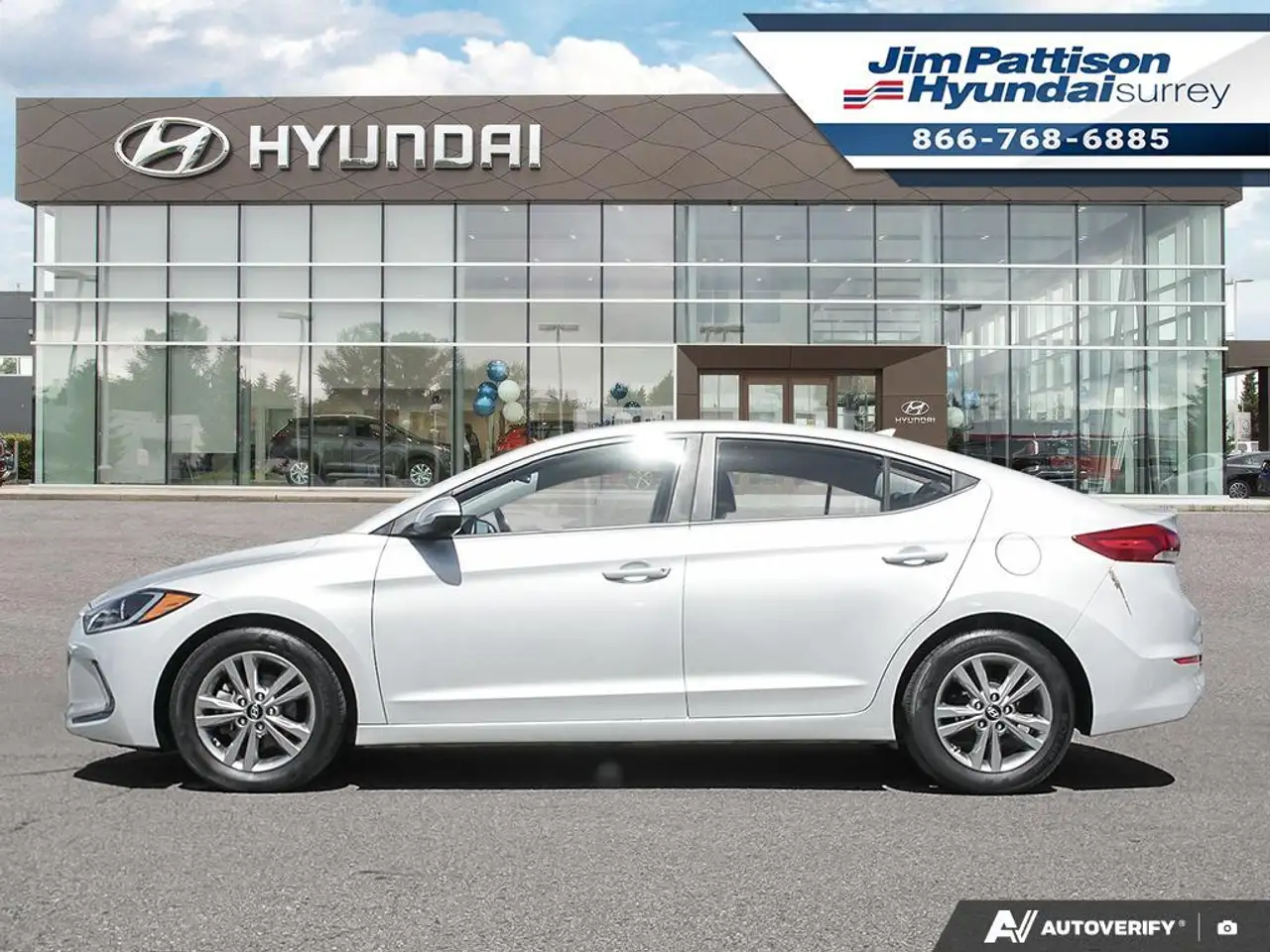 Hyundai ELANTRA photo Hyundai ELANTRA