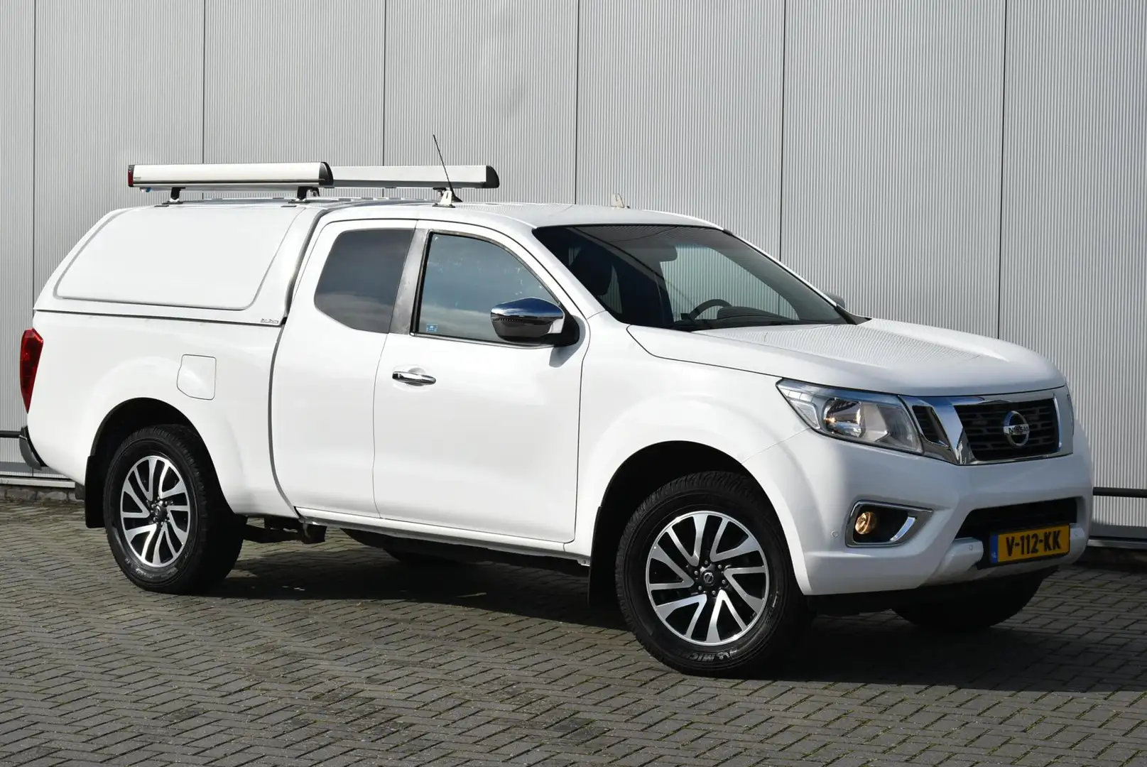 Nissan Navara 2.3 dCi Clima Navi Camera Cruise 3500 KG Euro6 Wit - 1