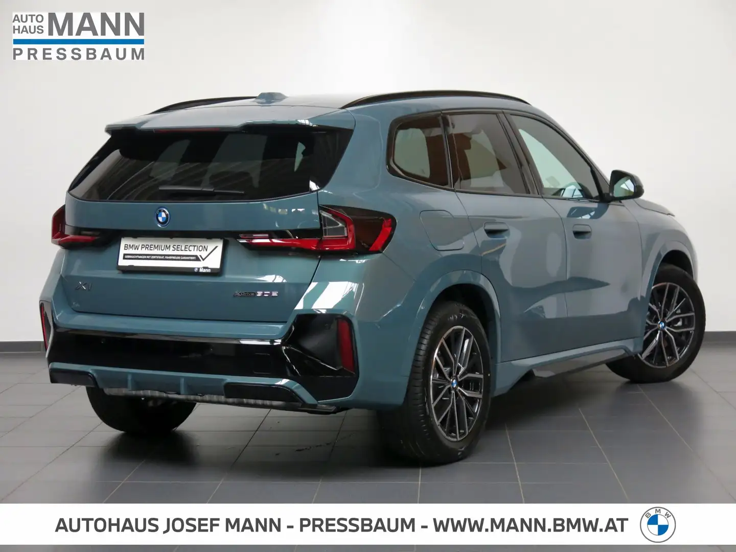 BMW X1 xDrive30e M SPORTEDITION, PREMIUMPAKET Grün - 2