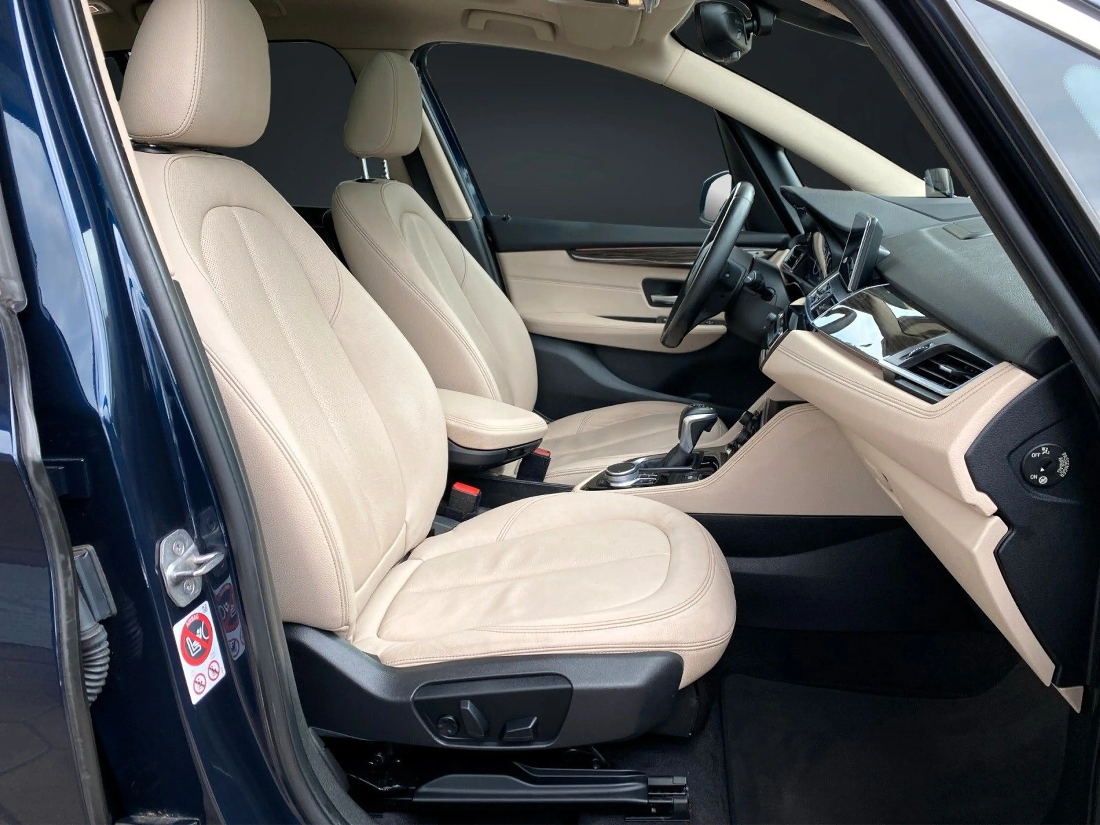 BMW 220 X-DRIVE NAVI-KAMERA-PANORAMA — photo 13