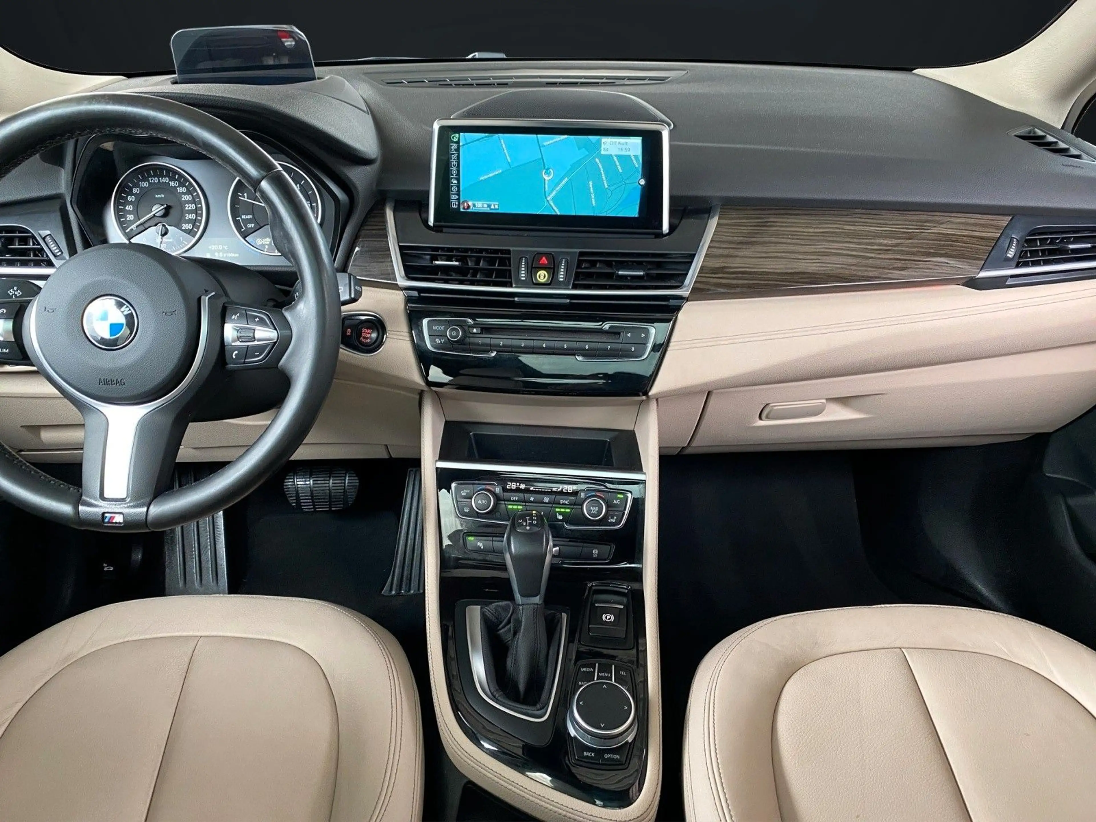 BMW 220 X-DRIVE NAVI-KAMERA-PANORAMA — photo 10