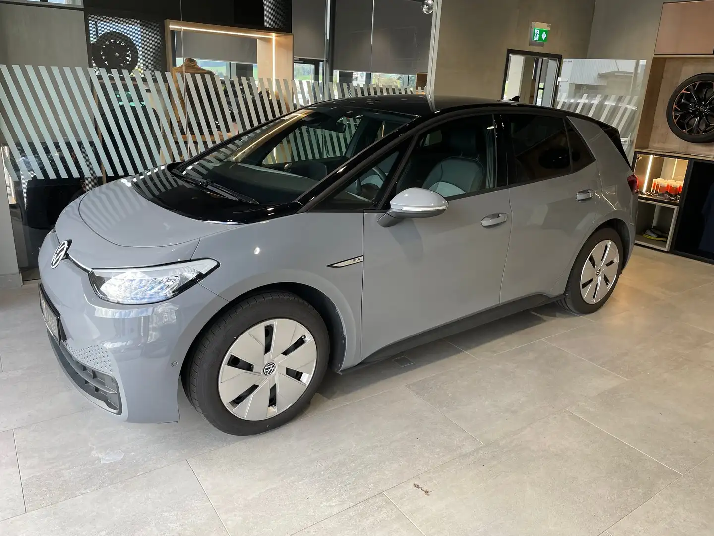 Volkswagen ID.3 Pro Performance Go 150 kW Grau - 2