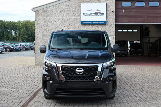 Nissan Primastar view 2