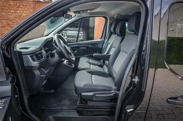 Nissan Primastar view 10