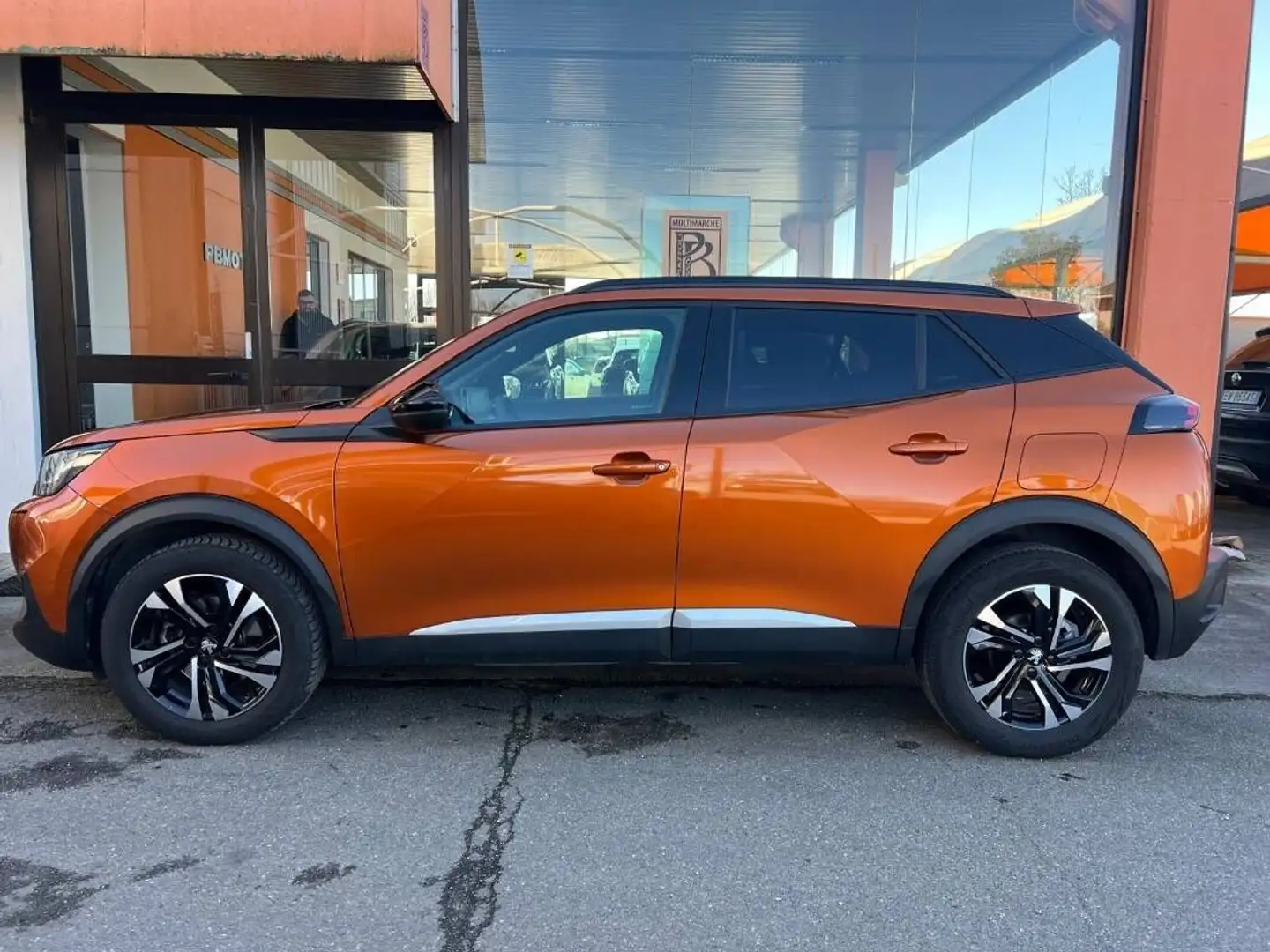 Peugeot 2008 1.5 bluehdi Allure s&s 130cv eat8 Orange - 2