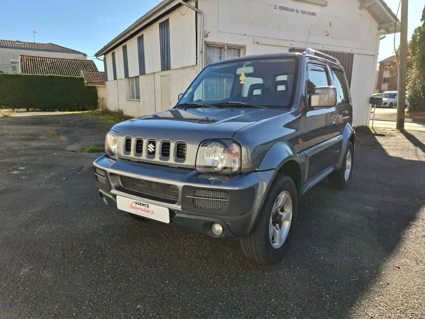Suzuki Jimny 1.3 VVT 85 SERIE SPECIALE Grau - 1