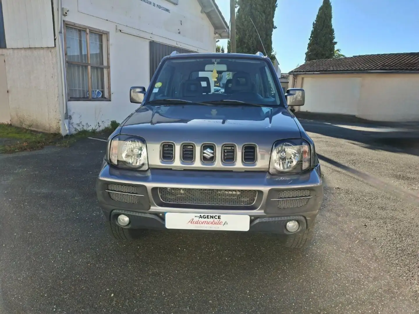 Suzuki Jimny 1.3 VVT 85 SERIE SPECIALE Grau - 2