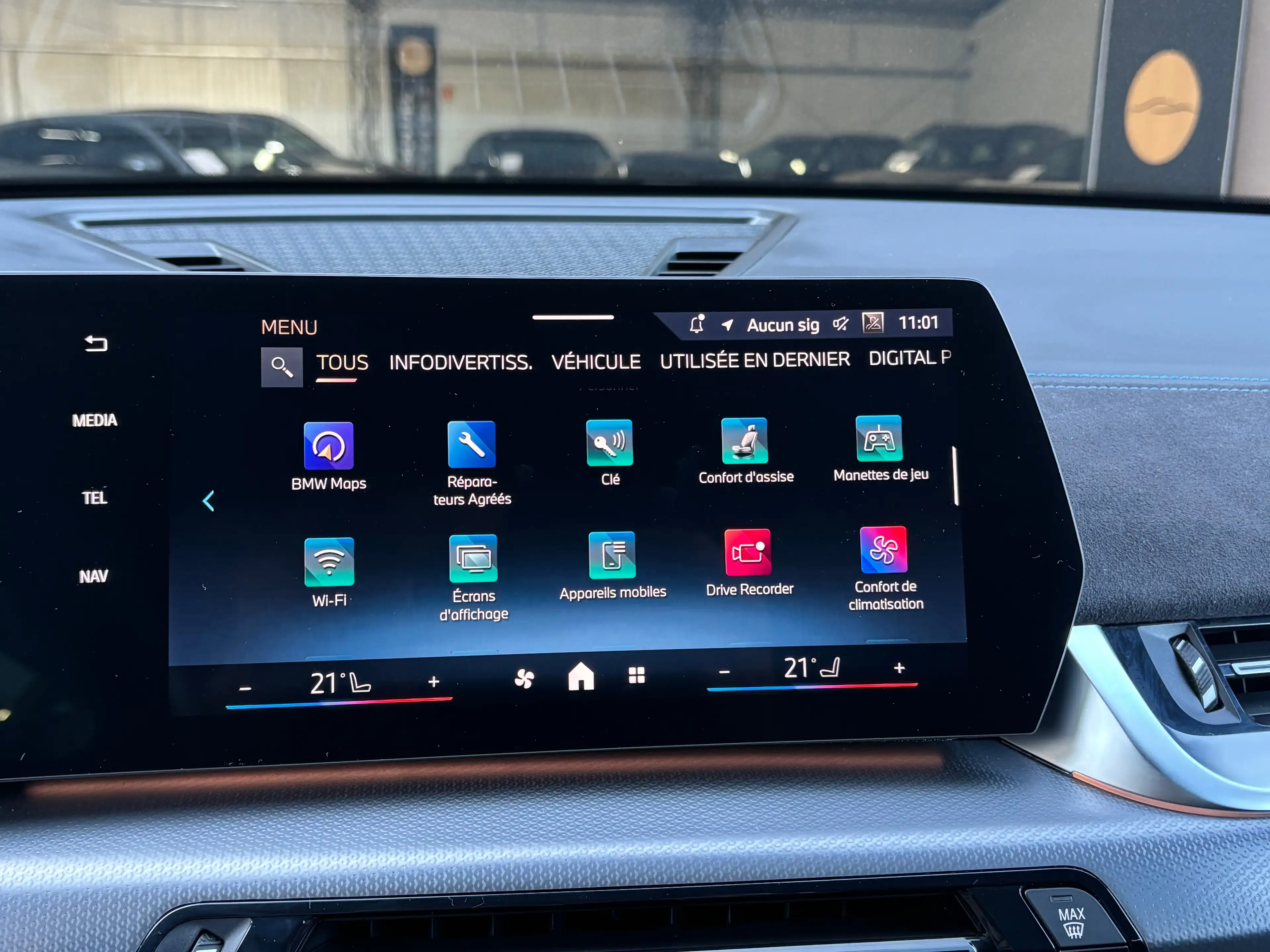 BMW iX2 66.5 kWh xDrive30 M Edition — photo 15