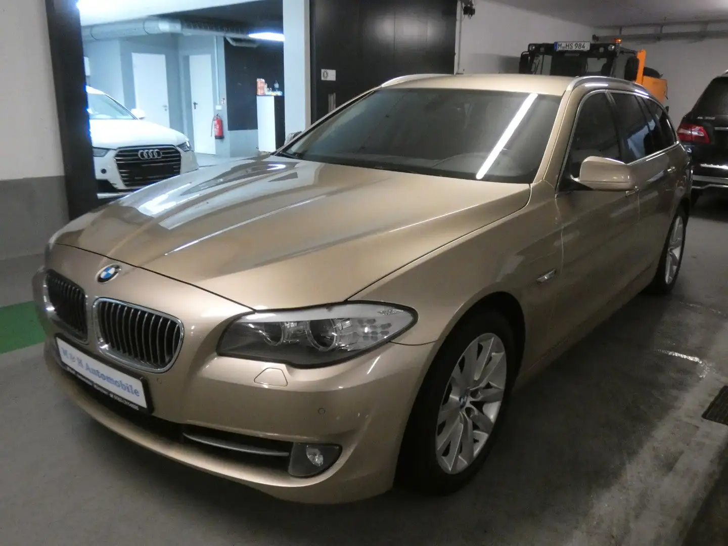 BMW 528 i Touring*Xenon*PDC*SHZ* Beige - 1