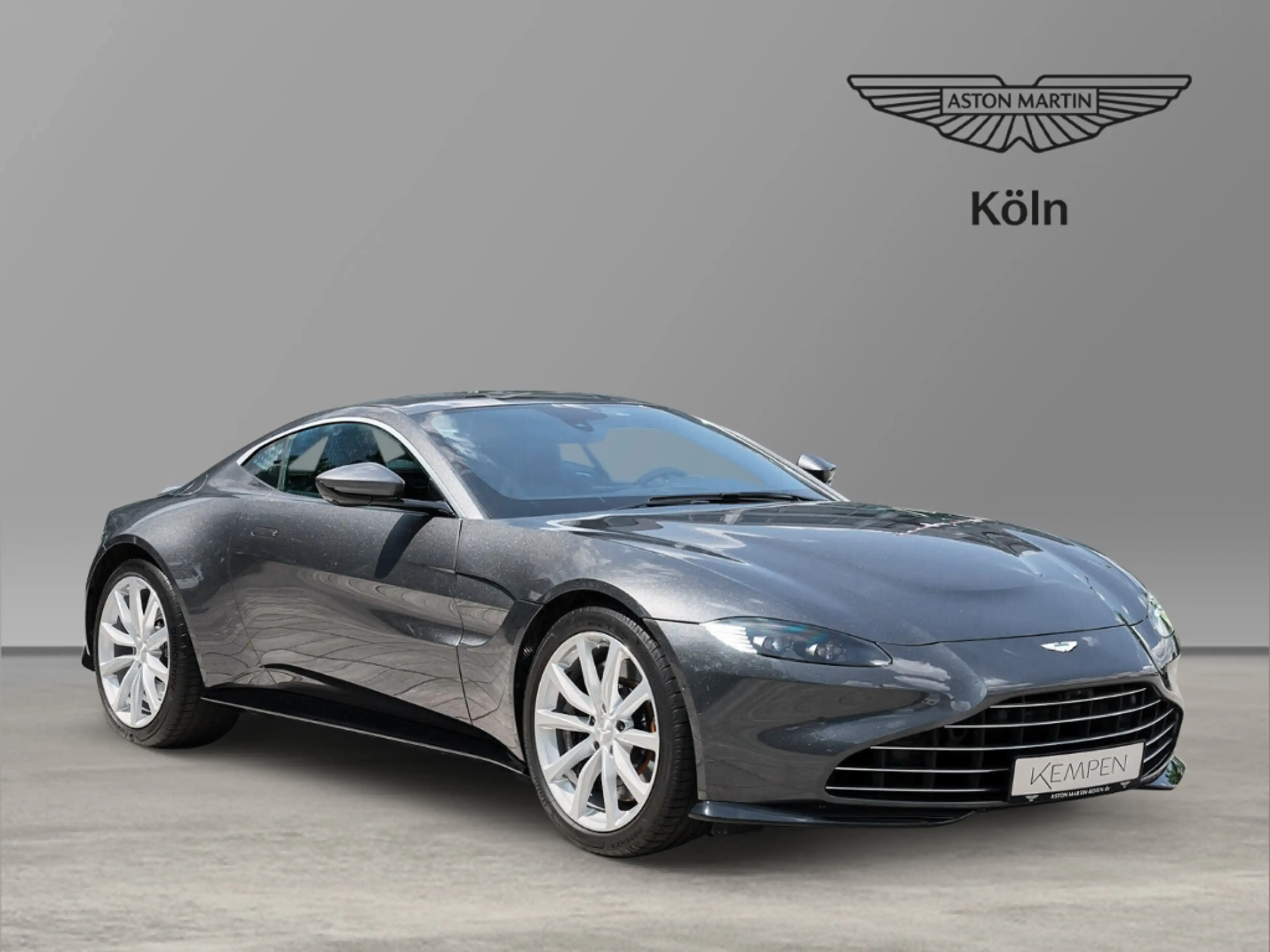 Aston Martin Vantage V8 Magnetic Silver / Onyx Black — photo 2