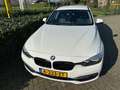 BMW Touring 318i Aut8 Sport Keyless/Leder/Navi Weiß - thumbnail 3