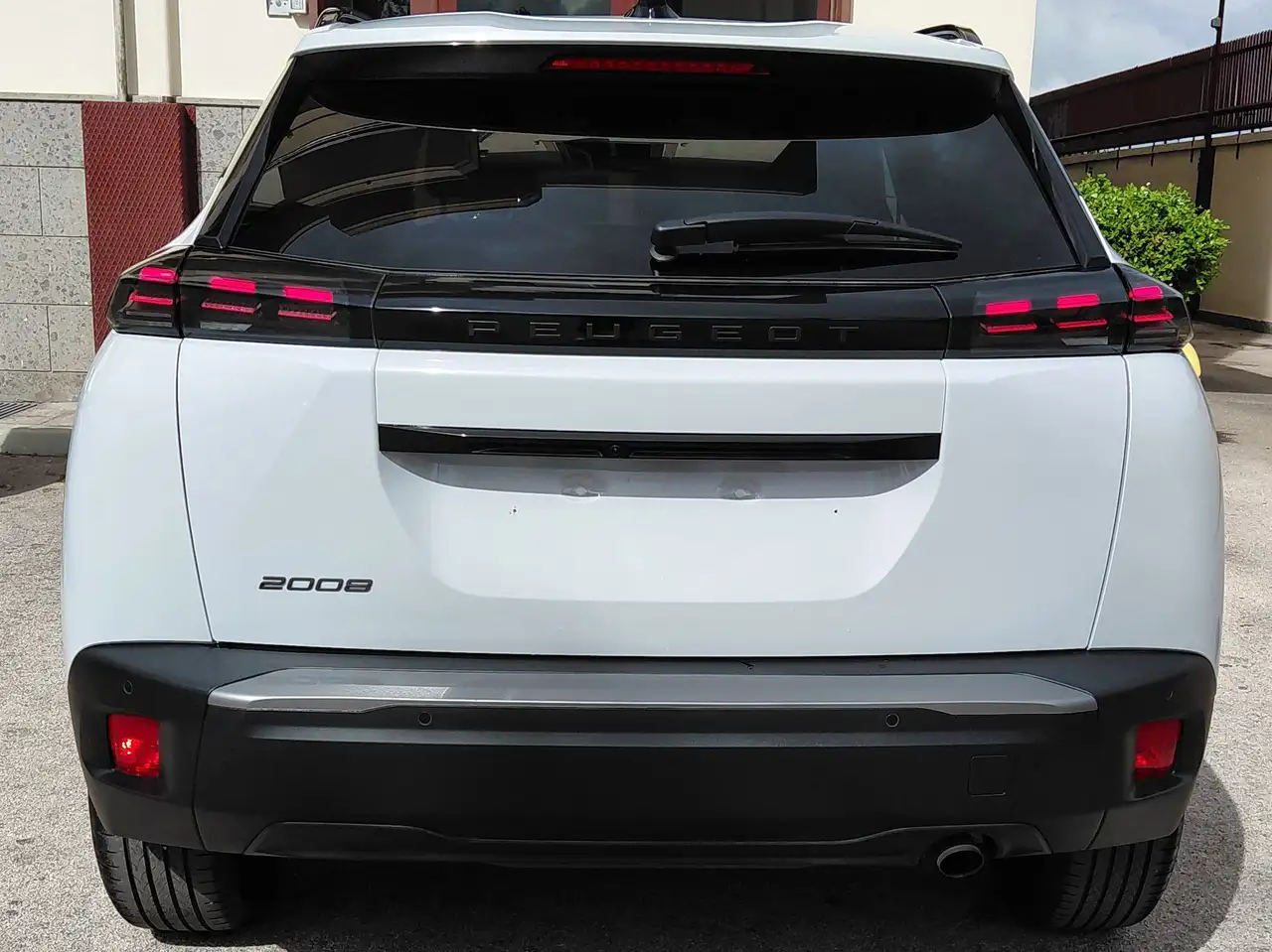 Peugeot 2008 1.2 PURETECH 100 CV S&S ALLURE 5