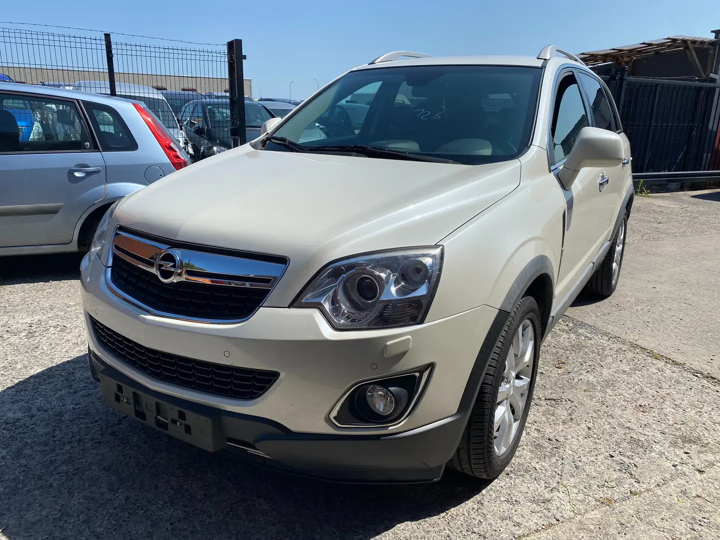 Opel Antara 4x4 Uniquement Marchand ou Export Beżowy - 2